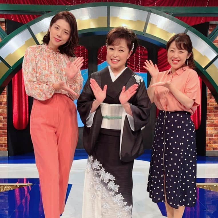 吉岡美穂のインスタグラム：「🎤カラオケ大賞🎤  今週のゲストは秋山涼子さんです。 皆さまぜひご覧ください♪  〜お知らせ〜  なんと！カラオケ大賞🎤のYouTubeが始まりました👏😄 エリア外だった皆さまにもご覧いただけるようになりましたので是非YouTubeでも視聴、番組登録お願いいたします^ ^  是非、力試しに千葉テレビカラオケ大賞チャレンジにいらして下さいね！ 年齢問わず沢山の方々のご参加もお待ちしております！  毎週月曜 20:00～20:55／水曜 8:00～8:55(再)  07月04日（月）　 #秋山涼子さん  ゲスト審査員 #松川秀幸　先生  審査員長 #伊戸のりお　先生  #カラオケ大賞 #千葉テレビ #山口ひろみ　さん #吉岡美穂 #千葉テレビ長寿番組 #カラオケ大賞YouTube #演歌  #演歌歌手になりたい #歌が上手くなりたい  #カラオケ  #ちば」