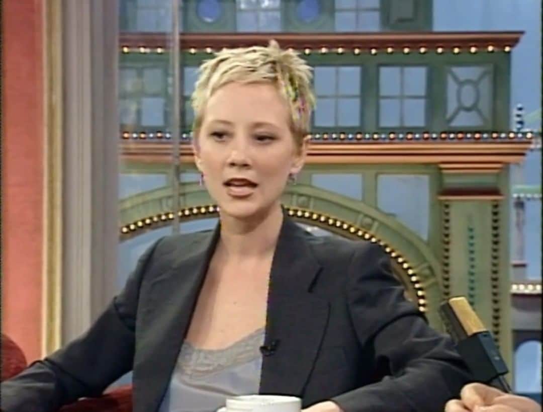 ロージー・オドネルのインスタグラム：「Anne Heche - June, 1998」