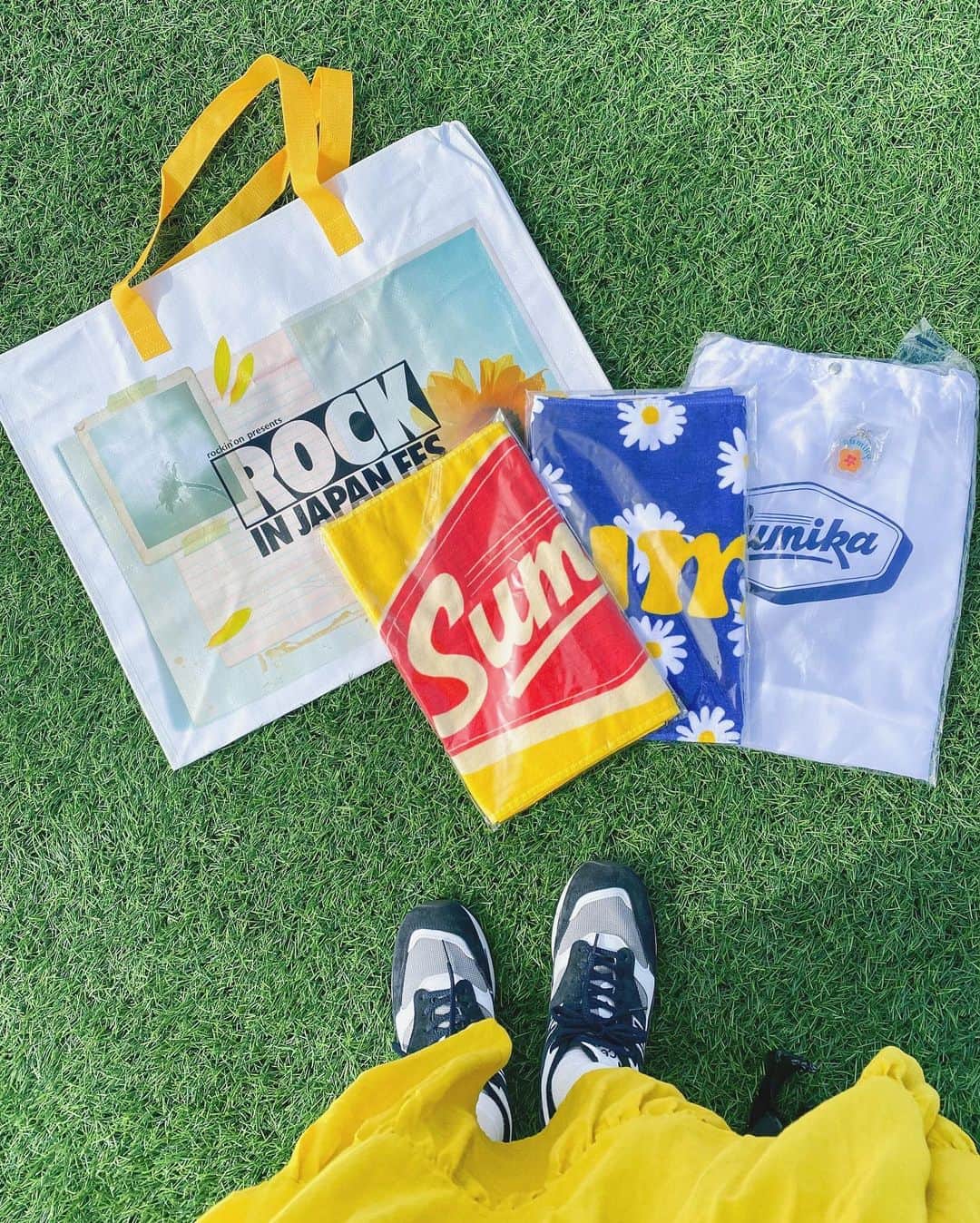 かほこ。のインスタグラム：「ㅤㅤㅤㅤㅤㅤㅤㅤㅤㅤㅤㅤㅤ ㅤㅤㅤㅤㅤㅤㅤㅤㅤㅤㅤㅤㅤ 色味！かわいい！最高の夏！ 右の肘下だけ黒くなった！ ㅤㅤㅤㅤㅤㅤㅤㅤㅤㅤㅤㅤㅤ #kaho_music」