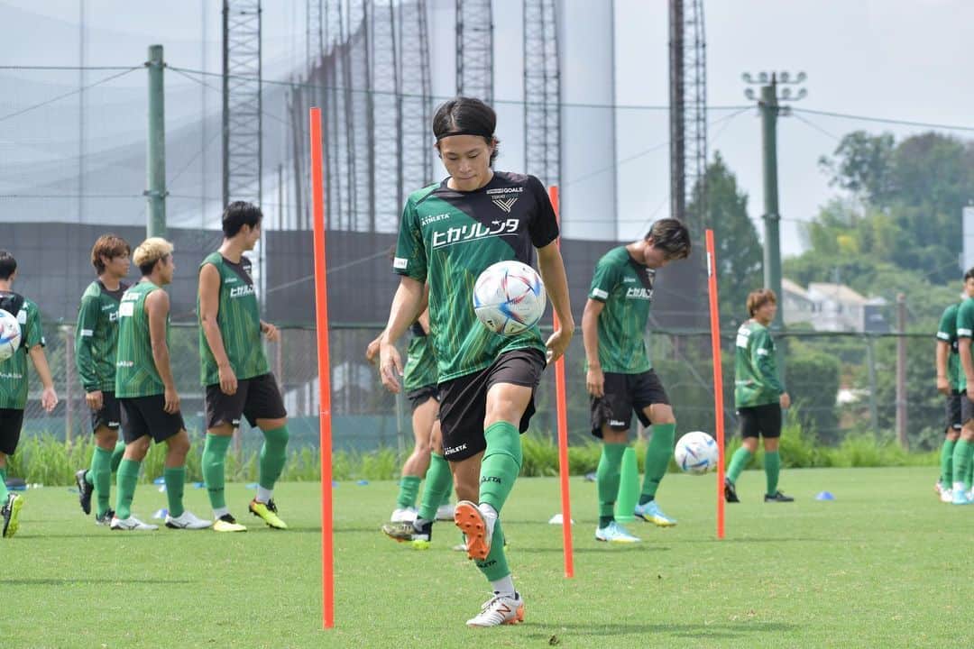 森田晃樹のインスタグラム：「ちょっと前に22歳になりました。 #あっという間に #22歳  #tokyoverdy #東京ヴェルディ  #newbalance」