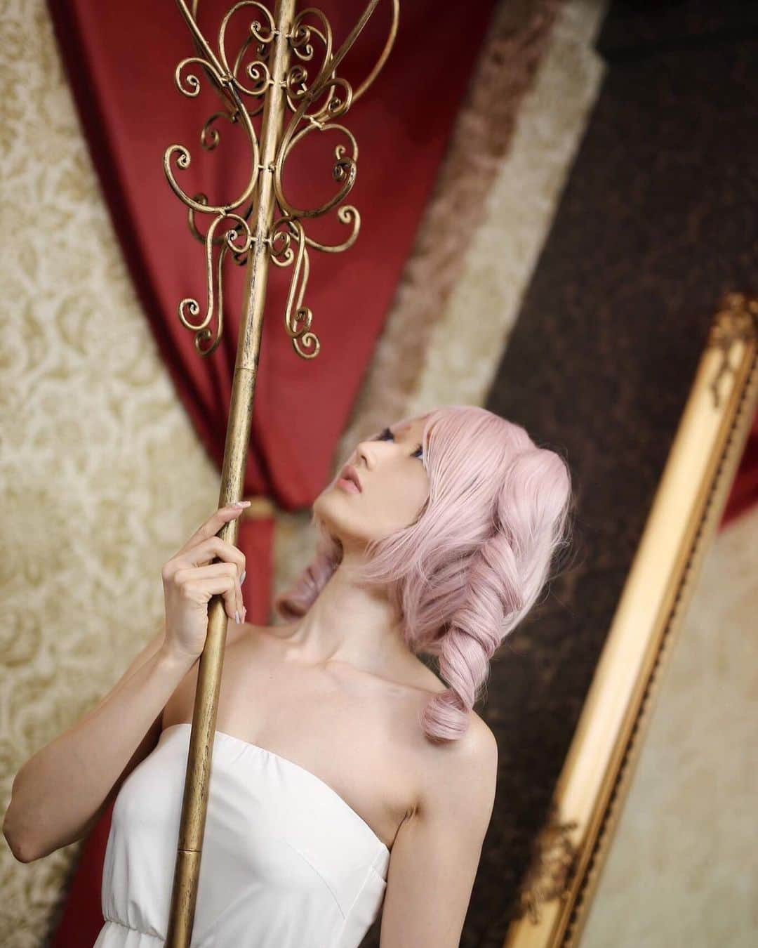 姫崎美桜のインスタグラム：「祈りよ。届け。   #Cosplay  #pinkwig  #locoloco  #デザフェス戦利品  #女神降临」
