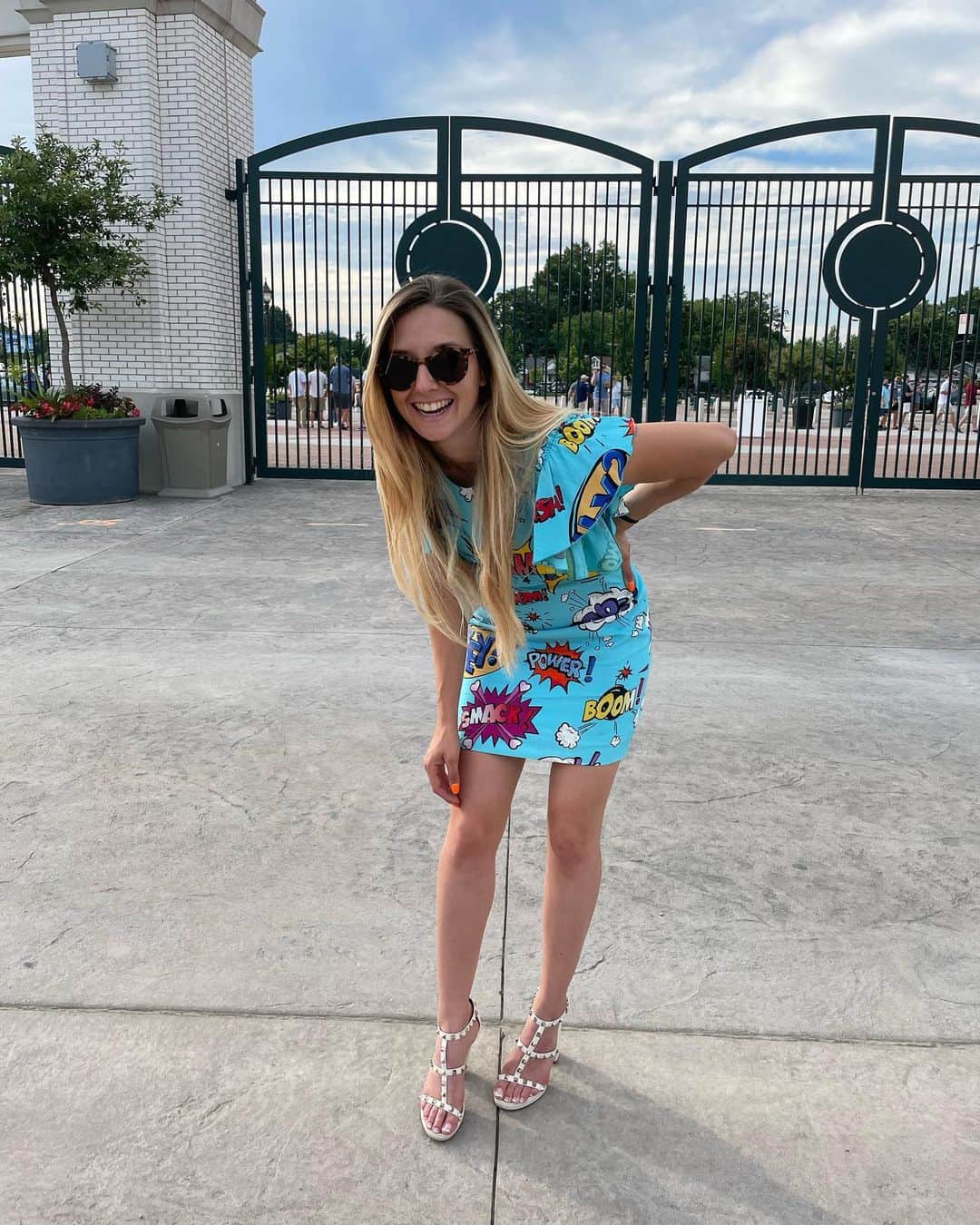 ミカエル・ミシェルのインスタグラム：「Enjoy life ☀️🇺🇸  Happy yo meet the legend John Velasquez 🏇🏼」