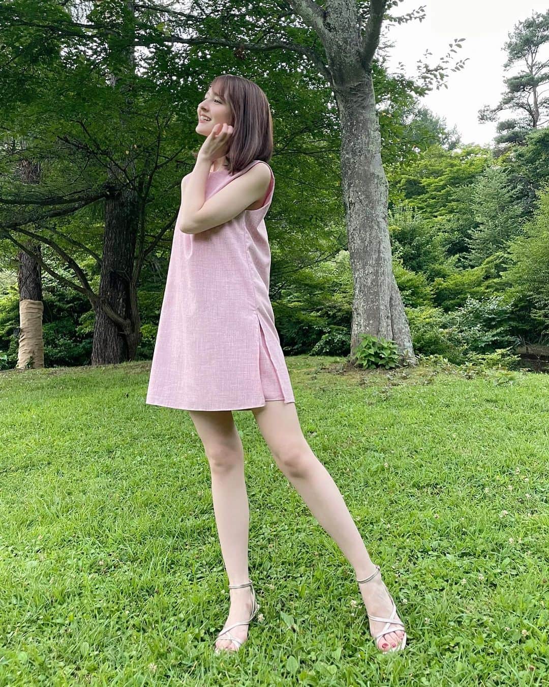 夏目アミリアのインスタグラム：「この後脚を8カ所刺されました。 めでたしめでたし」