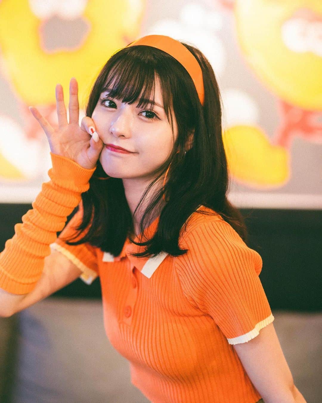 sarimaru(国木田さりまる)のインスタグラム：「ニューレトロなギャル✊🏻🧡  ・ ・ Photo【 @leon_o09 】」