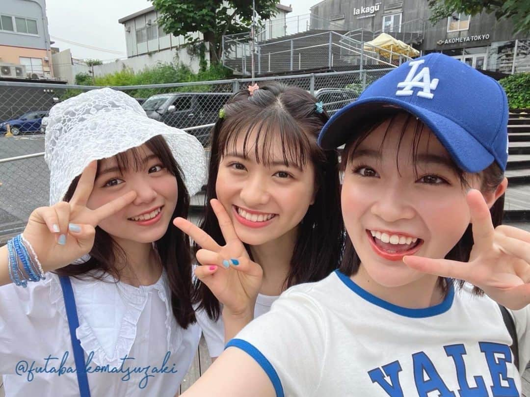 小松崎ふたばさんのインスタグラム写真 - (小松崎ふたばInstagram)「🌱  ニコラ9月号　夏の全モ仲良し私服であそびに行こ♡のオフショット！！ 大好きな着まわしブルーサマーの3人で🎡💙  #ニコラ9月号#遊園地コーデ#ブルー#ニコラ#nicola#ニコモ#小松崎ふたば#🌱」8月17日 13時31分 - futaba_komatsuzaki