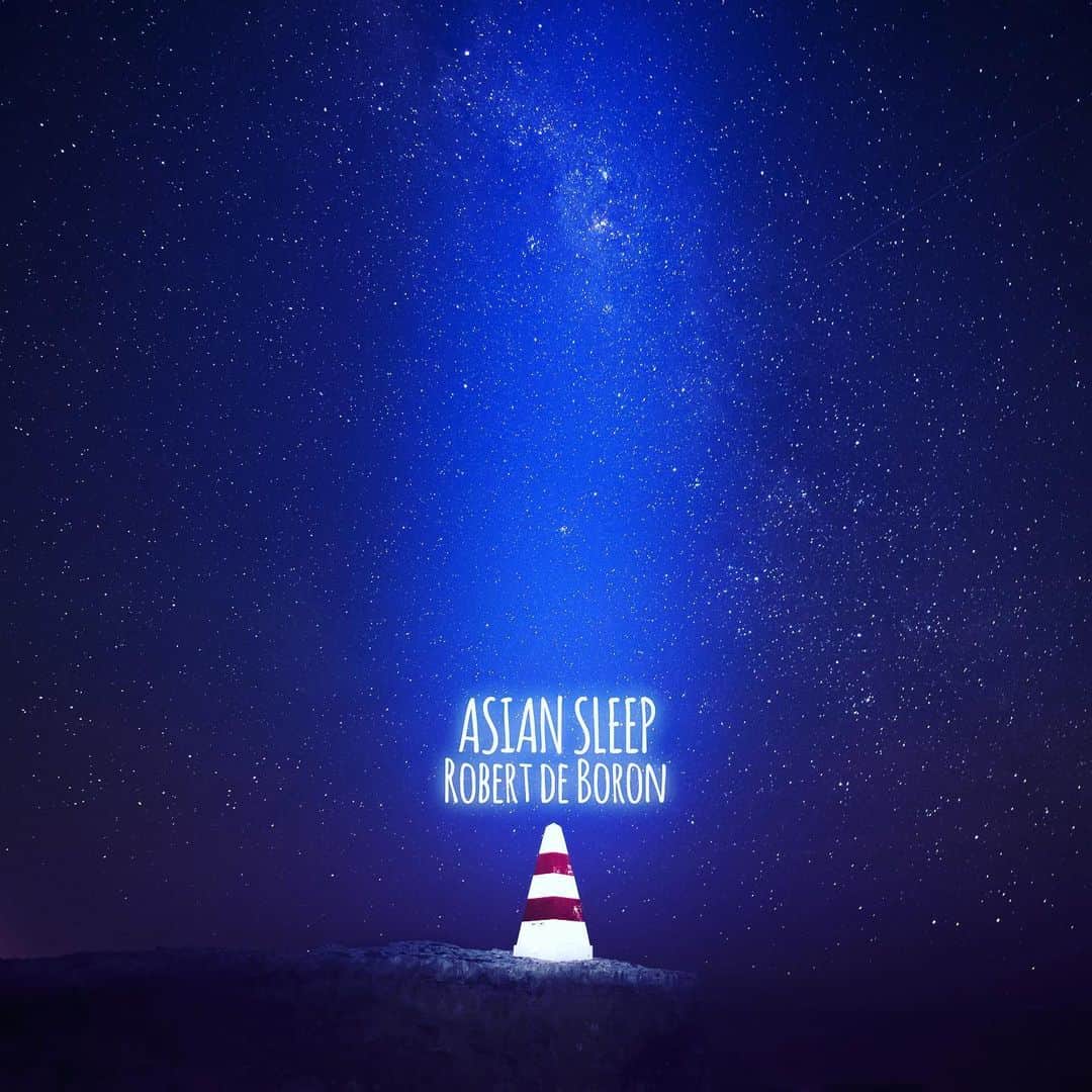 Robert de Boronのインスタグラム：「Asian Sleep」