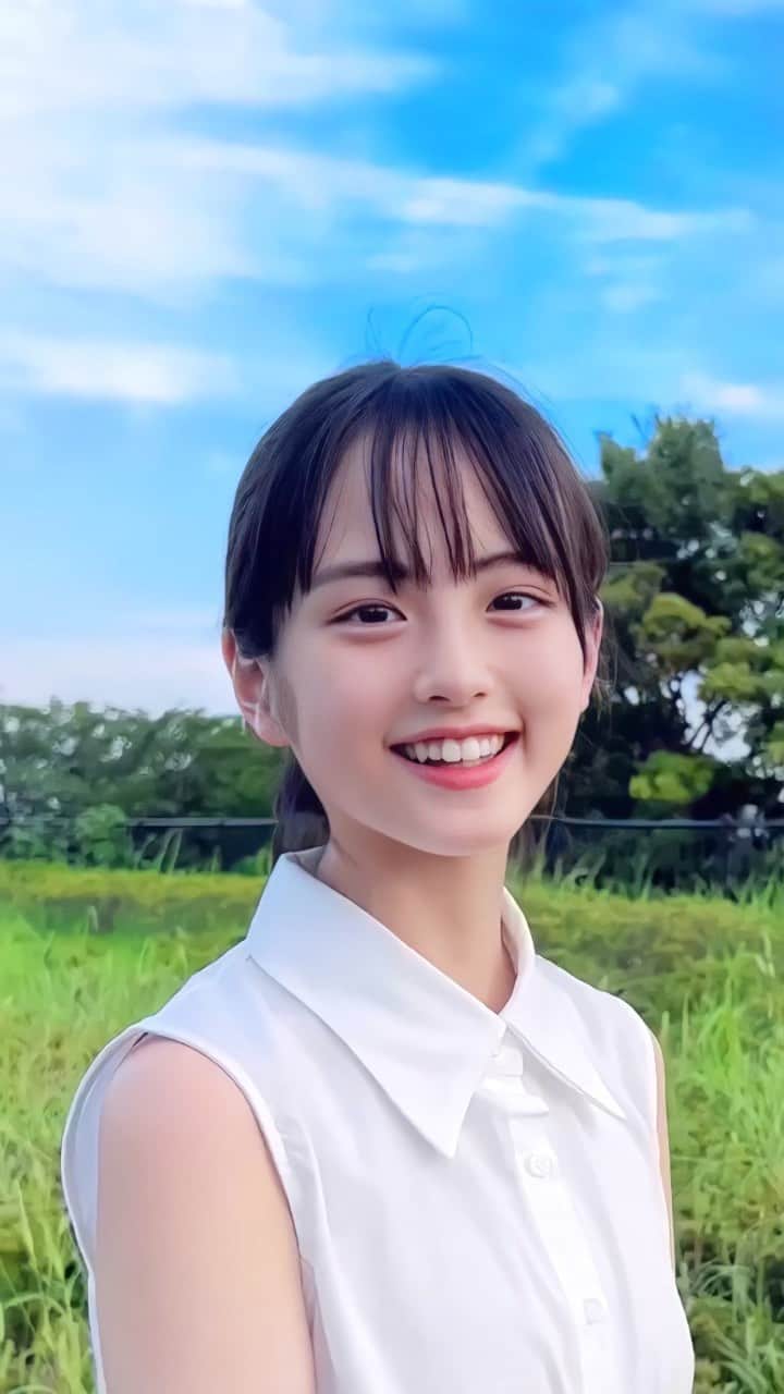 のインスタグラム：「昨日はたくさんのコメントありがとうございます🌾 これからも頑張ります🔥 昨日のコーデの動画上げるね♪ 動くとスカートがふわふわして可愛い🐑  #白ワンピ#シャツワンピースコーデ #ティアードワンピース  #INGNI  #猫じゃらし #ニコプチ#プチモ  #竹下優名 @nicopuchi_official  #jc1#09  #スターダストプロモーション」