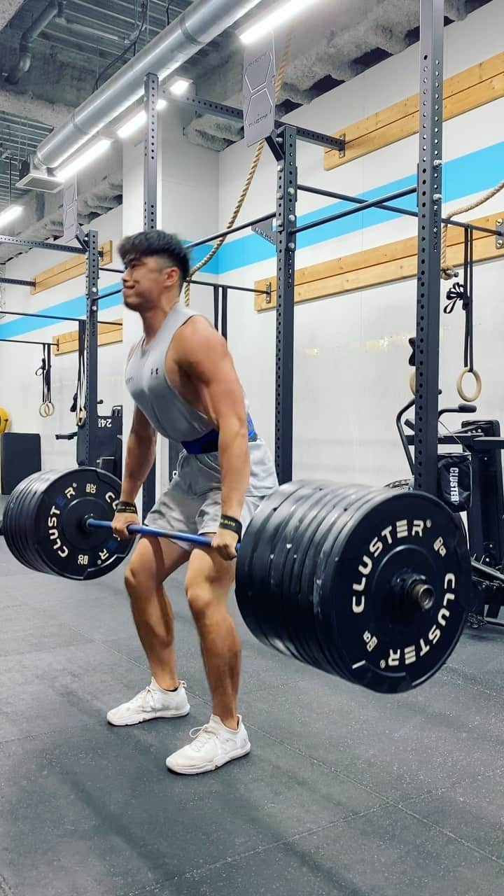 栗原嵩のインスタグラム：「180kg クリーンデッドリフト #underarmour #アンダーアーマー #norm #ノーム #筋トレ #瞬発力」