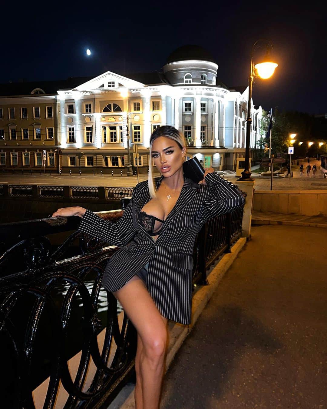 Nita Kuzminaのインスタグラム：「Жизнь удивительна! Иногда её моменты так красиво складываются, что им нет объяснения.. Просто живи и лови момент! Расслабься и доверься.. ♠️」