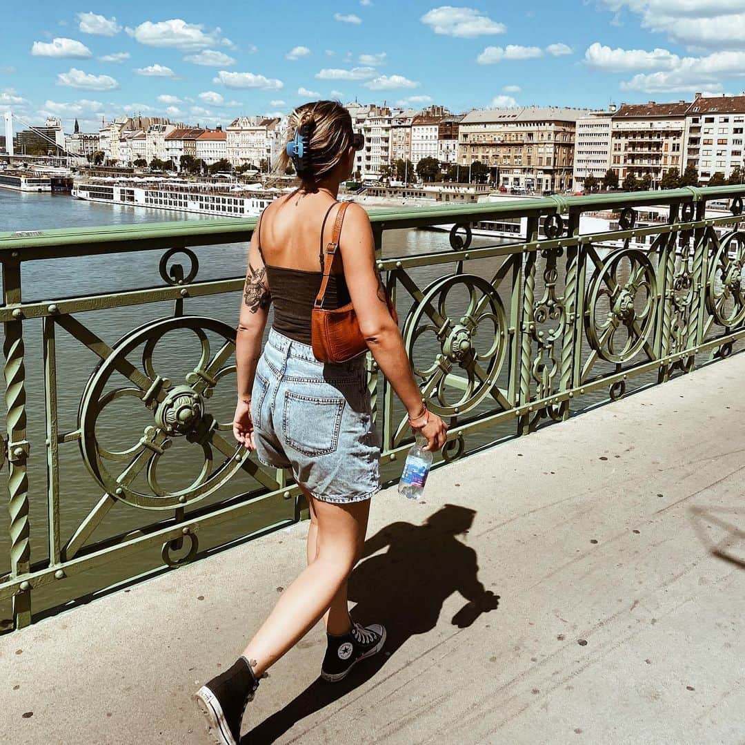 コンラッドのインスタグラム：「Myz i Budapest❤️🍻」