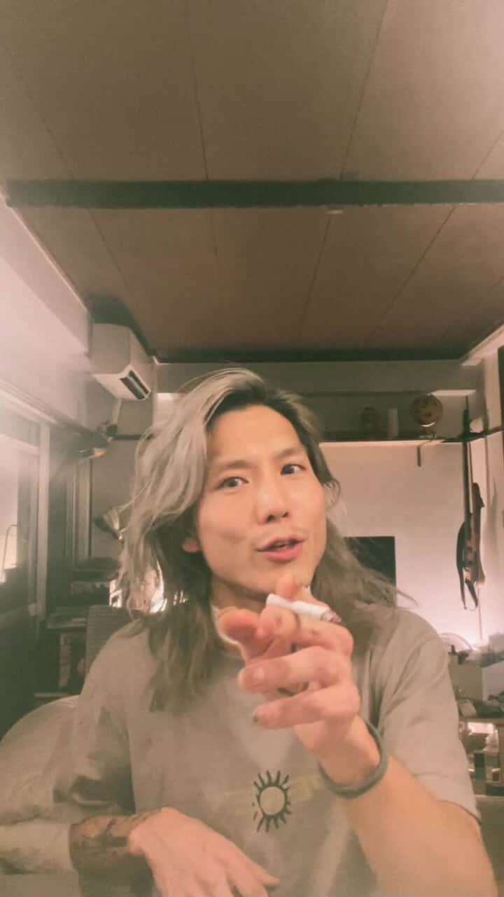 池川寛希のインスタグラム：「Randomly I deleted pt.1 of insta live for @crossfaithjapan World tour but, here’s my apologies and the last song I picked to finish this live. I hope see you in your home town & see you in the pit. So be alive, be there with me🛸🤍🌎  むっちゃワールドツアーに始まり色んな話ししたりしてたのに1回目の配信は消えてしまったけれど、ごめんねとインスタライブの最後に送った一曲です。また12月のワールドツアーファイナル、TOKYOで会いましょう。それまで元気でいてね、それではまたまた会う日まで🌬🤍🌎」