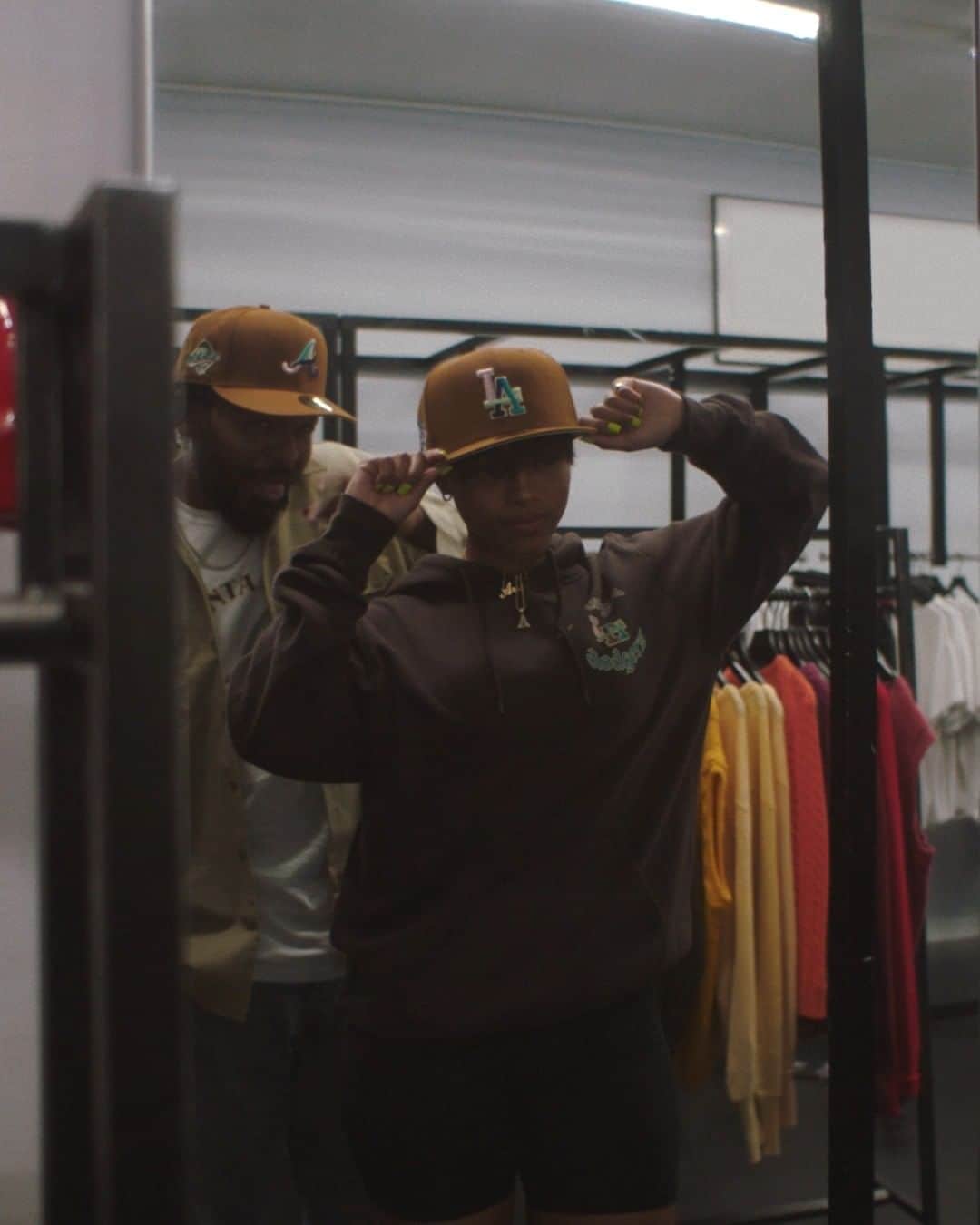ニューエラ・キャップのインスタグラム：「Discover the Vintage Floral Collection. Take it home at neweracap.com」