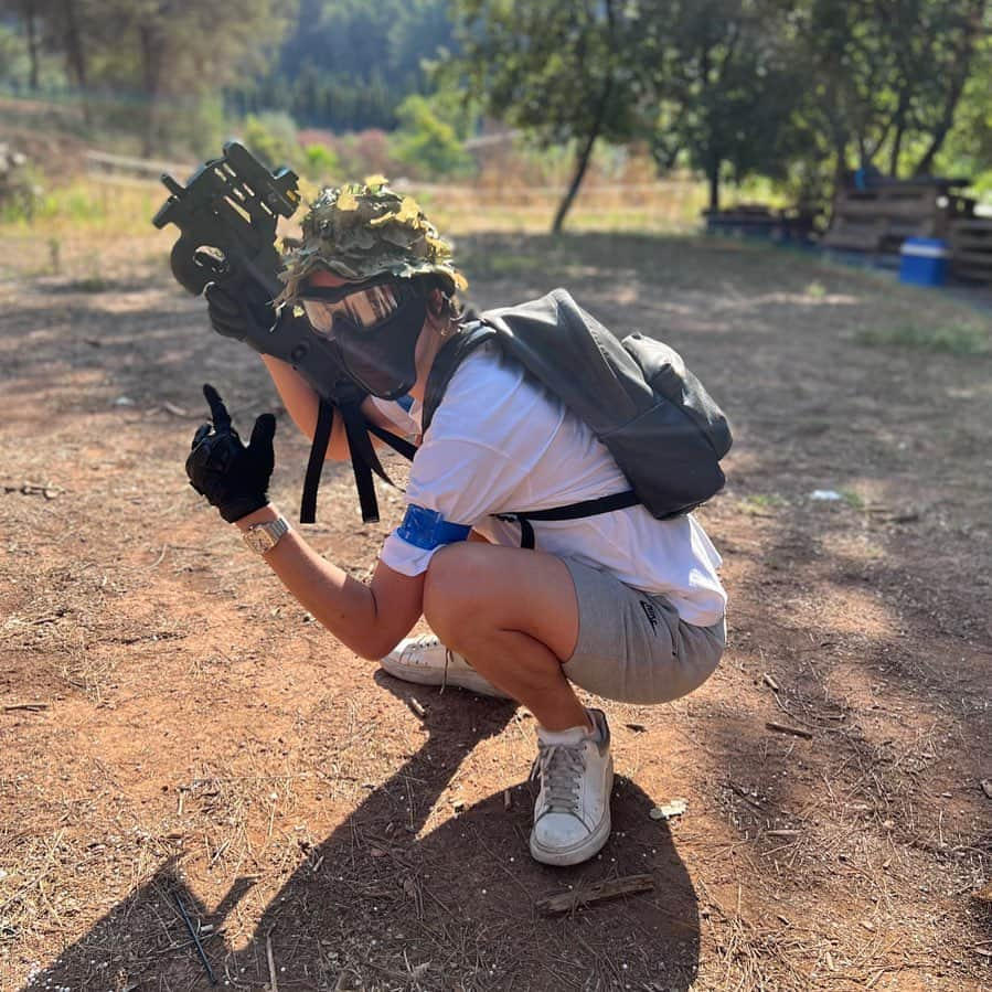 トムさんのインスタグラム写真 - (トムInstagram)「最近サバゲーにハマってる みんな軍隊の格好で僕とけんぞうだけ毎回遠足みたいな服装😂」8月18日 8時49分 - tomoyayt_