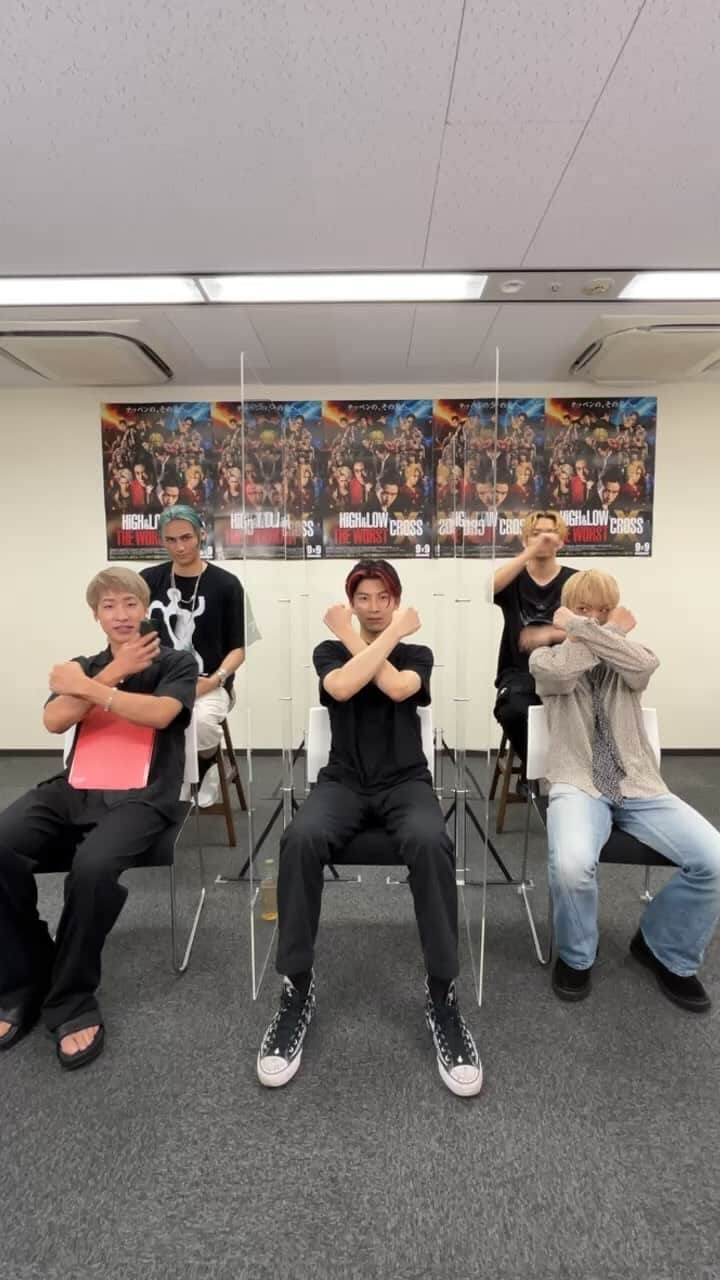 のインスタグラム：「. ハイローの日インスタライブを ご視聴いただきありがとうございました！  配信をご覧いただけなかった皆様に アーカイブ映像をお届け📺  THE RAMPAGEの #陣 さん #龍 さん  #鈴木昂秀 さん  #長谷川慎 さん  #藤原樹 さん に、皆様からの質問にお答えいたただきました🔥  動画の最後にはスペシャルゲストとして あの方もインスタライブに参戦👊  #HiGH_LOW #ハイロー  #クローズ #WORST #THERAMPAGE」