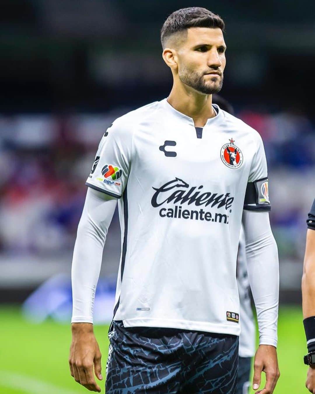 リサンドロ・ロペスのインスタグラム：「Es un orgullo poder Formar parte de este equipo! Gran triunfo en el Azteca contra un equipo durísimo! Muchas gracias equipo por el esfuerzo y por la entrega!!!  VAMOS POR MÁS @xolos   📸  @mrfvega」
