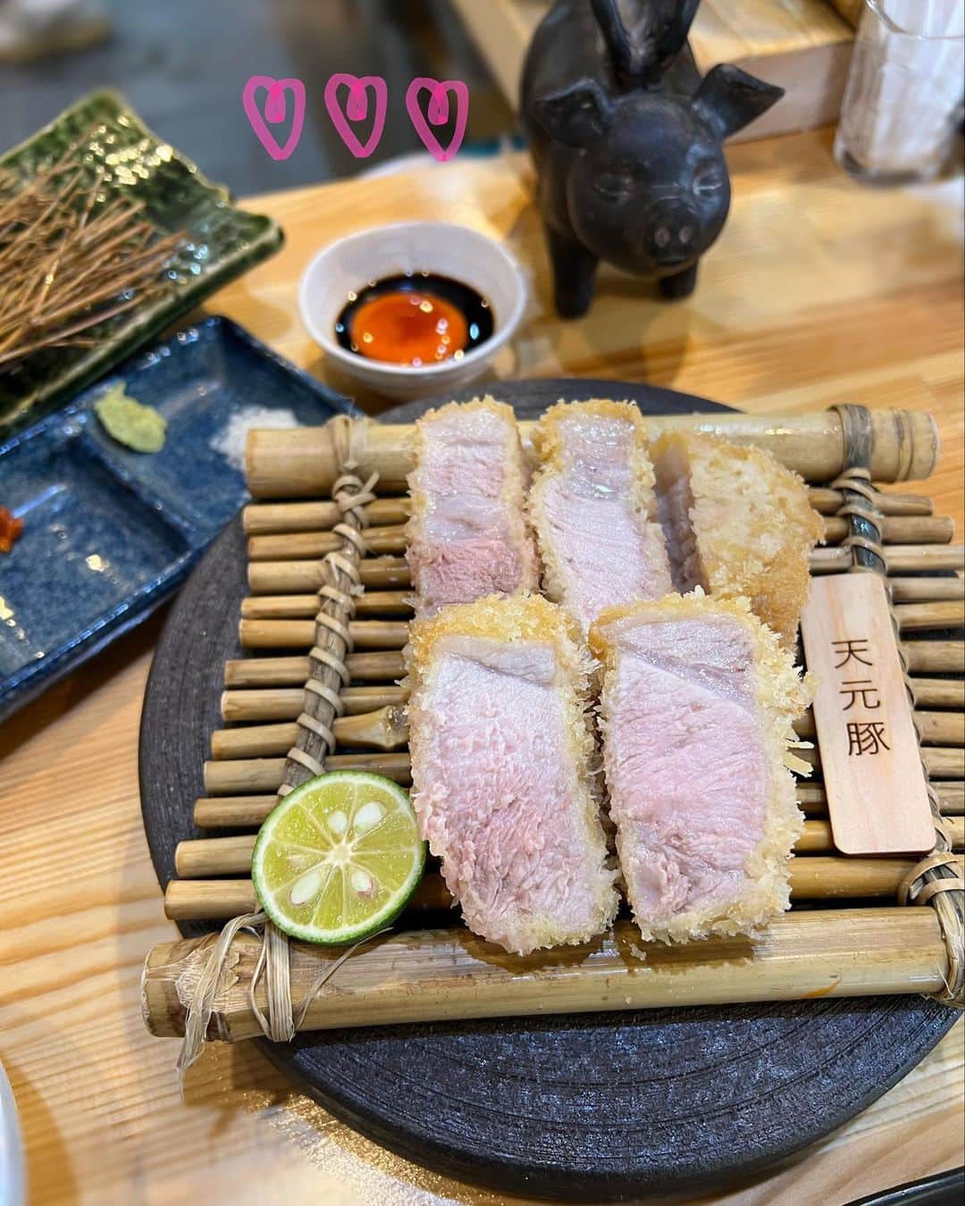 大倉ちなのインスタグラム：「⑅⃝  いつかのランチ🥰！ 天元豚の豚カツ美味しかった〜 山形さんの豚や大阪産もあったよ💡 次はしゃぶしゃぶも気になる‼️‼️  ⸜( •⌄• )⸝▷◁.｡   #たべすたぐらむ  #大阪グルメ #とんかつ  #布施 #グルメ #ランチ  #photooftheday #japan #instagood #likeforlikes  #lunch #picoftheday  #osaka」