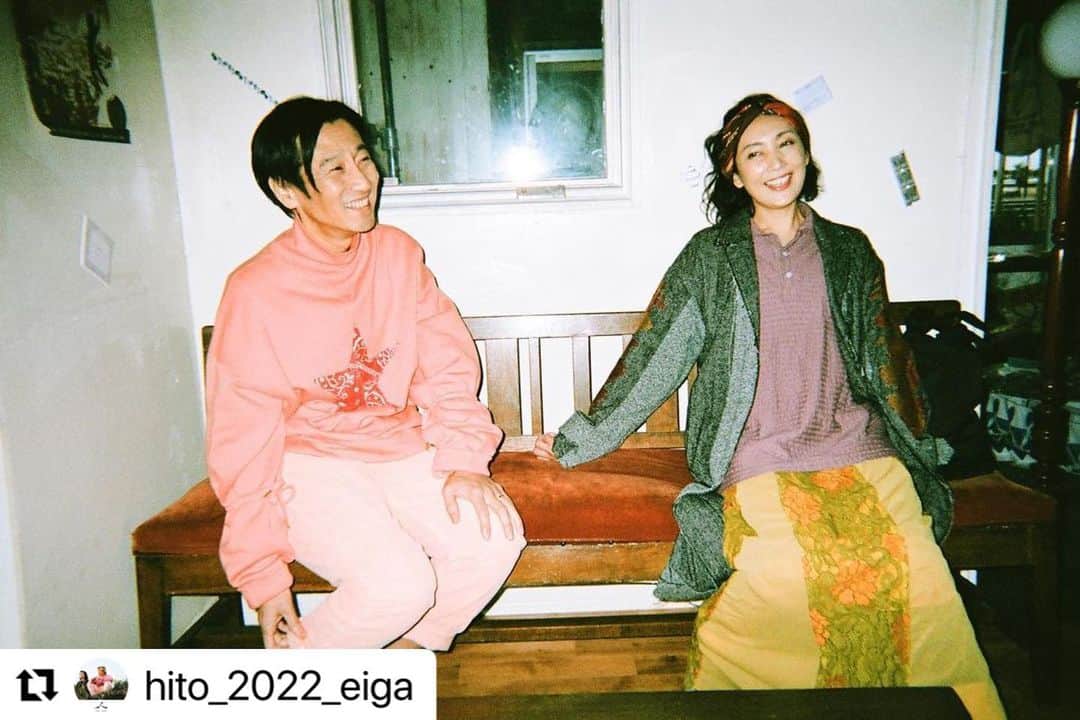 田中美里のインスタグラム：「8月26日〜 映画「人」 池袋HUMAXシネマズより全国公開予定。  #Repost @hito_2022_eiga with @use.repost ・・・ #オフショット #田中美里 #津田寛治 #HITO」