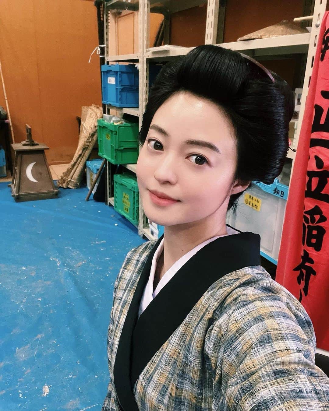 小林涼子さんのインスタグラム写真 - (小林涼子Instagram)「. 頭の形に合わせて作ってもらった おにゅーのMYかつら✨🙌🏻  明日8月19日(金)よる8時　NHK BSプレミアム 「善人長屋」に出演します。 久々の時代劇〜🙋🏻‍♀️ 是非見てくださいませ。  #善人長屋 #時代劇 #久々の #かつら」8月18日 23時50分 - ryoko_kobayashi_ryoko