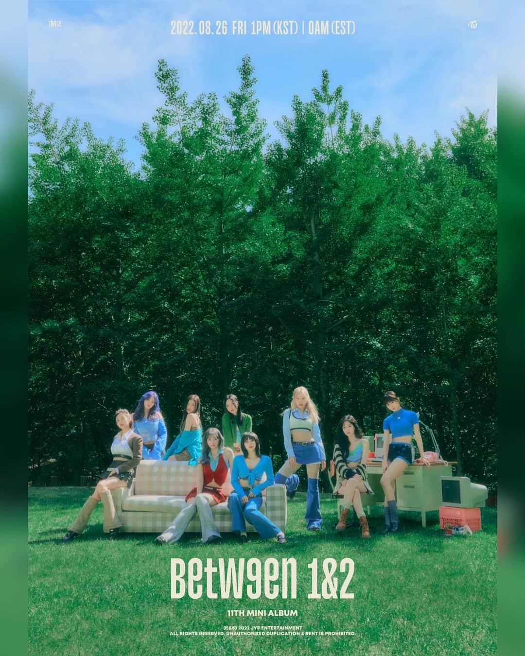 TWICEさんのインスタグラム写真 - (TWICEInstagram)「TWICE 11TH MINI ALBUM "BETWEEN 1&2"  Concept Photo for ONCE TWICE  Release on 2022.08.26 FRI 1PM KST/0AM EST  📌"BETWEEN 1&2" Pre-save & Pre-order https://TWICE.lnk.to/BETWEEN1and2  #TWICE #트와이스 #BETWEENONCEandTWICE #TalkthatTalk」8月19日 0時04分 - twicetagram