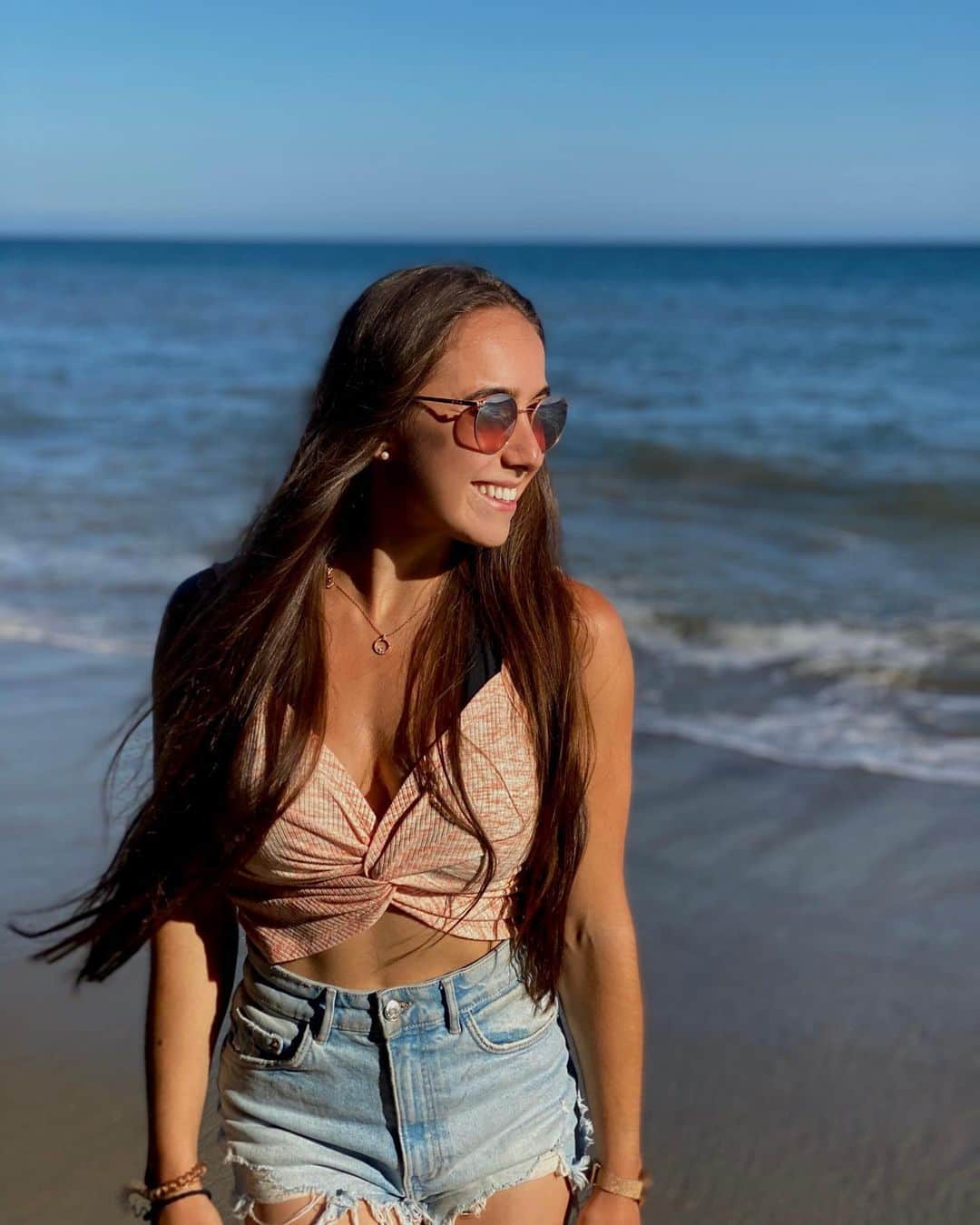 タビア・アルトのインスタグラム：「Malibu Beach☀️  #sunkissed #malibu #beach #california」