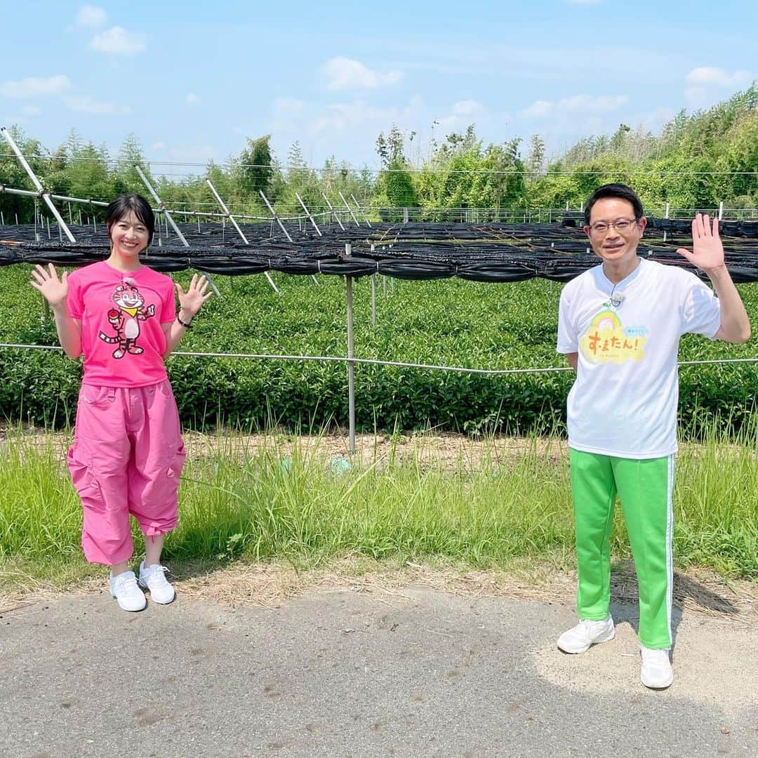 虎谷温子のインスタグラム：「明日5時50分頃〜は、夏休み企画#すまダンササイズ　第３弾💪 佐藤アナ・達さんチーム、立田アナ・久保さんチームに続き、今回は明大さんと城陽市に伺いました！ let's すまダンササイズ✨🕺🕺🕺 #すまたん」