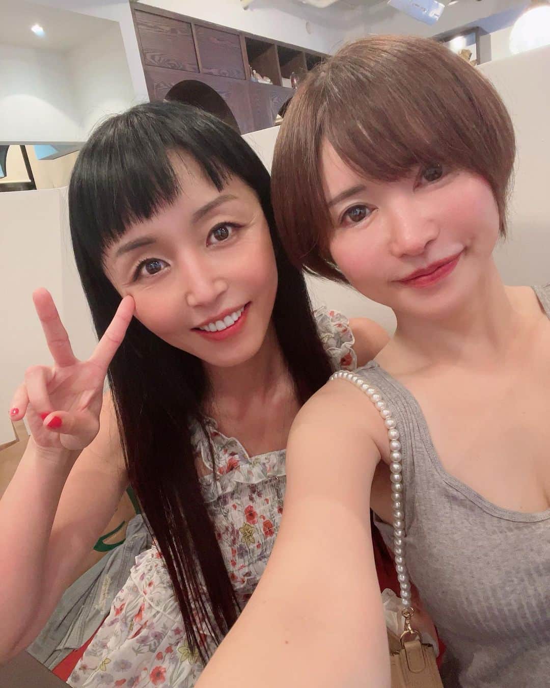 里美ゆりあのインスタグラム：「@maricahaseagain ちゃんと やっと初対面できた♪☺️  LAで活躍されてる ポルノ女優さん✨  密着取材に少し参加させて頂きましたのでお楽しみに♪」