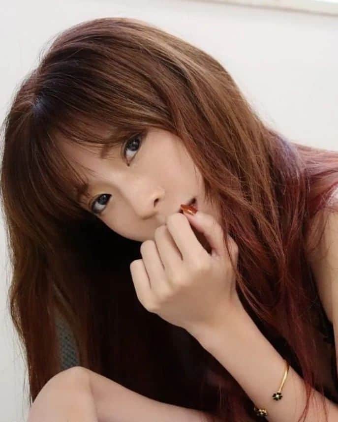 百合川さらさんのインスタグラム写真 - (百合川さらInstagram)「なつかしの作品で着たアオザイで撮影会出たよ♥️お気に入り！  あのあの、何個か前の投稿の海ロケの作品出たよって教えてもらったから見てみたらね😭 嬉しいレビュー沢山あって元気でた😭😭♥️みんな優しいね、 本当にありがとう、力……😭私このお仕事してて良かったなあ😭」8月18日 19時24分 - yurikawa_sara