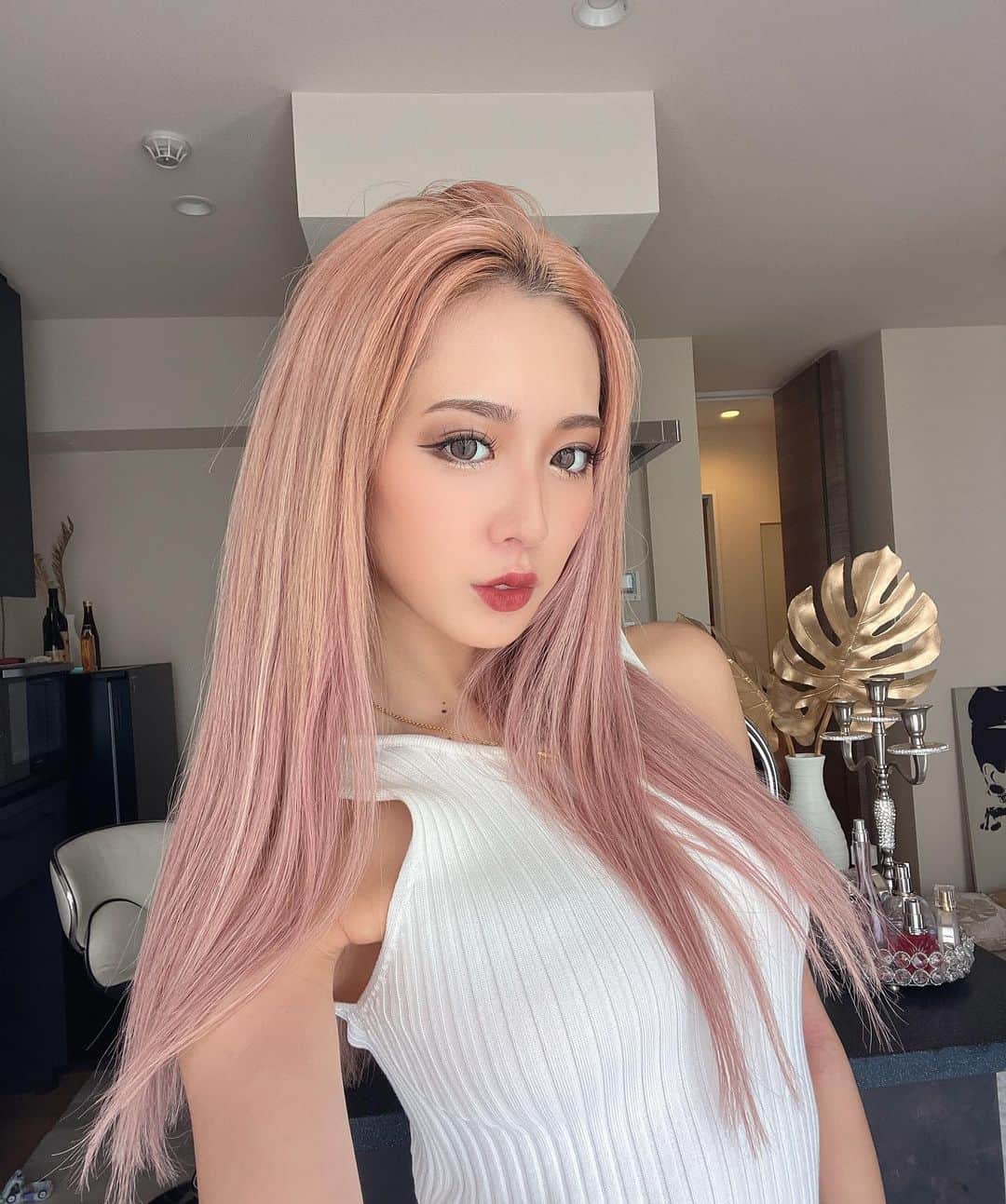田村月光（ツッキー）のインスタグラム：「髪がいい感じに色落ちしてる🤍 次何にしよ〜！ #ヘアカラー #ピンクヘアー #japanesegirl」