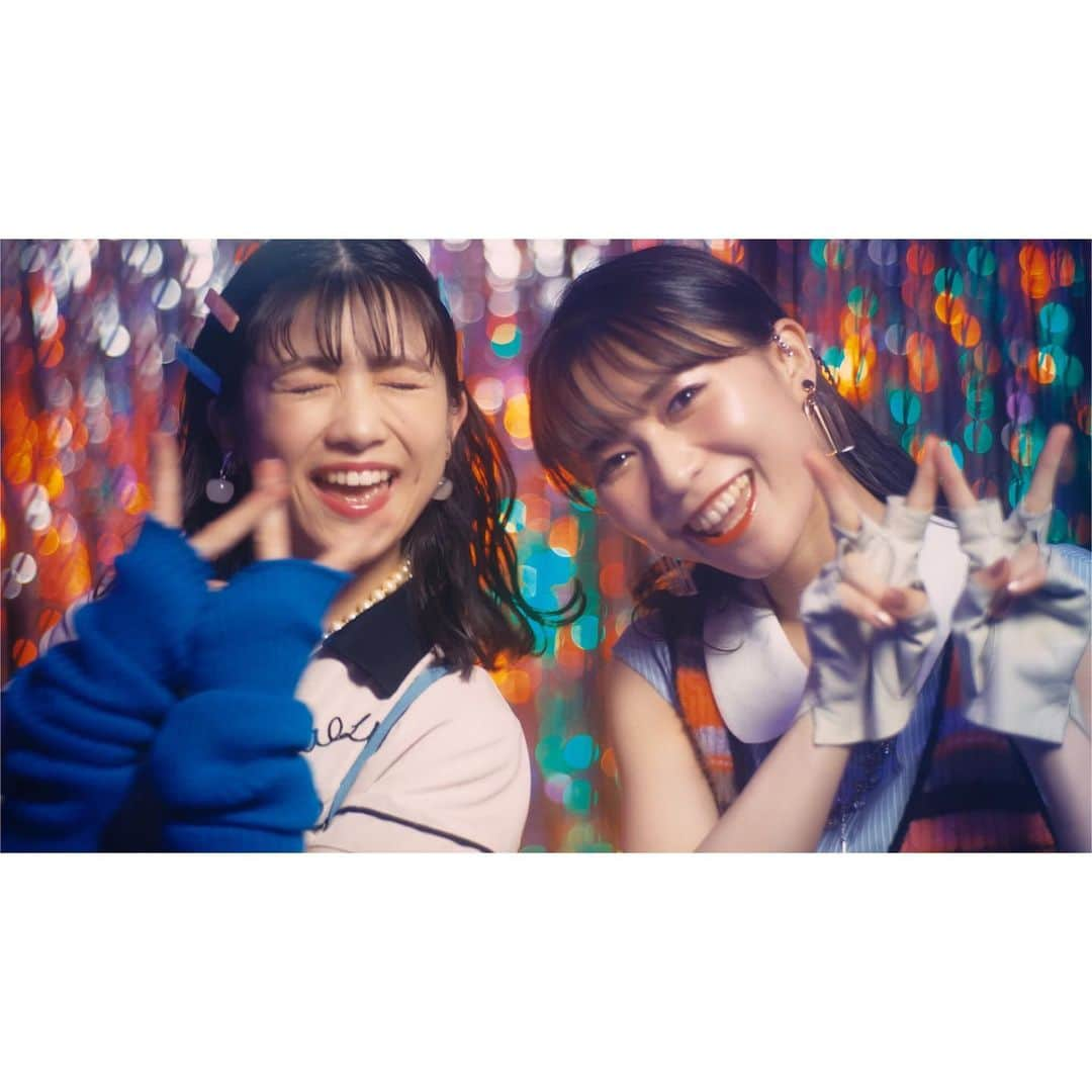 東京女子流のインスタグラム：「MV『コーナーカット・メモリーズ』 20万回再生突破🎊 ありがとうございます👀💓  引き続きお楽しみください🎶 ご視聴はこちらから▶️ https://youtu.be/9Uw5MpCz0FA  #女子流 #ノクターナル」