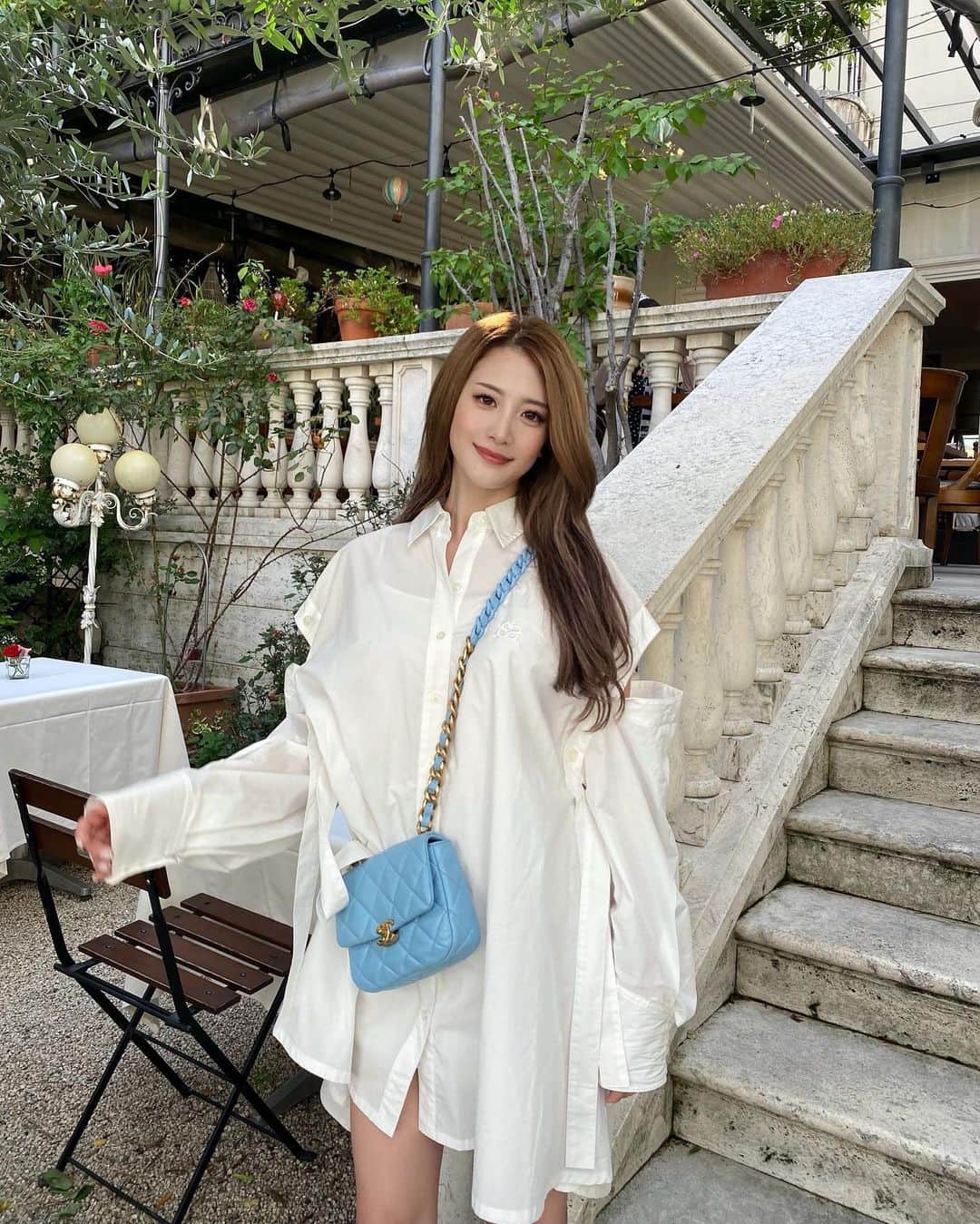 miiのインスタグラム：「秋服も好き🍂🍇🍂🍇 今年はどんなお洋服買おうかな💭🤔」
