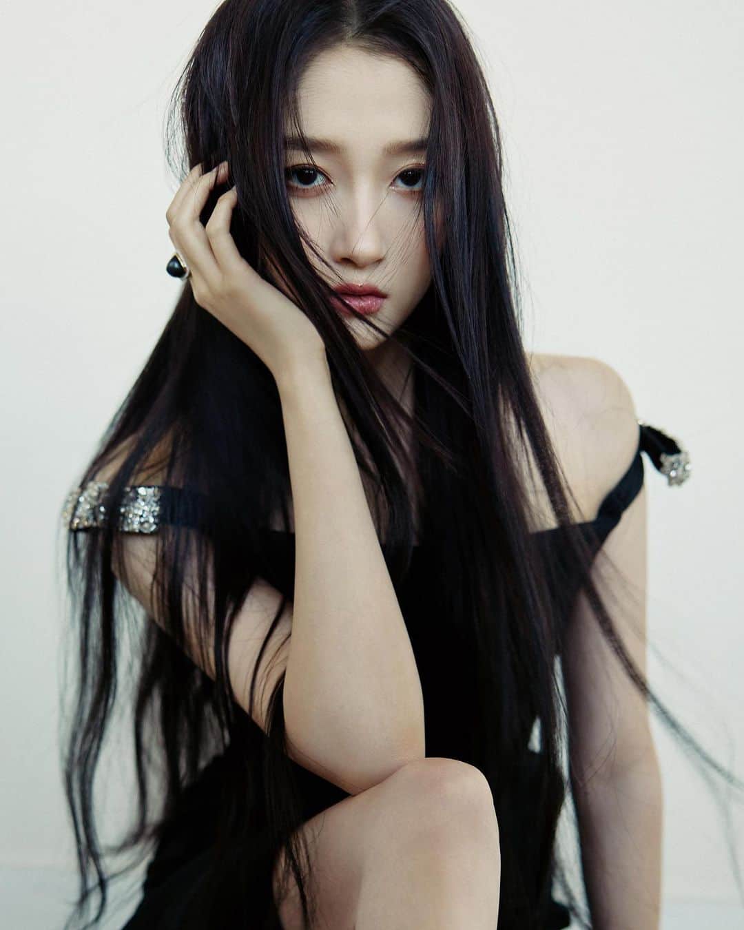 クアン・シャオトン（Guan Xiaotong）のインスタグラム：「一些发过的图🤪🤪🤪」