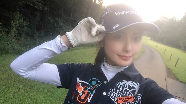 時田愛梨のインスタグラム：「先日、人生初の 超早朝ゴルフしてきまし⛳そしたら、涼しすぎて、ベスト更新できた💫でも、まだ103😂 最高だった🙌  #早朝ゴルフ  #ベスト更新 #ゴルフ女子」