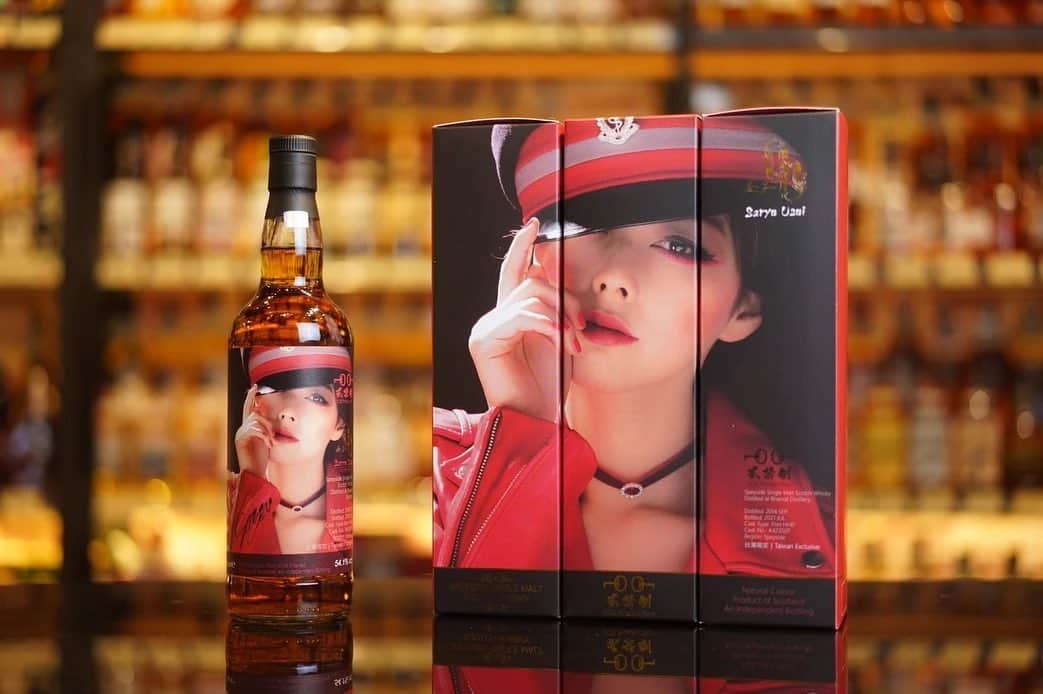 卯水咲流のインスタグラム：「台湾で私がラベルになってるお酒が販売されてたみたいです！是非ー！調べてみてください！ (ちゃんとマネージャーから聞いてたお仕事です)」