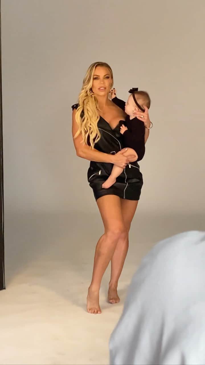 Lauren Drain Kaganのインスタグラム：「Omg I cried making this reel. My baby is growing up way too fast. I hope she knows she is my world, my heart and my soul. Nothing better than being her mama. Best years of my life. 😭💖🙏🏽」
