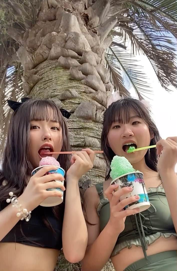 のインスタグラム：「りんりんと行ったよ♡  #jmix #ジェイミックス #model #モデル #jk1 #fjk #大分 #りり  #海  #水着」