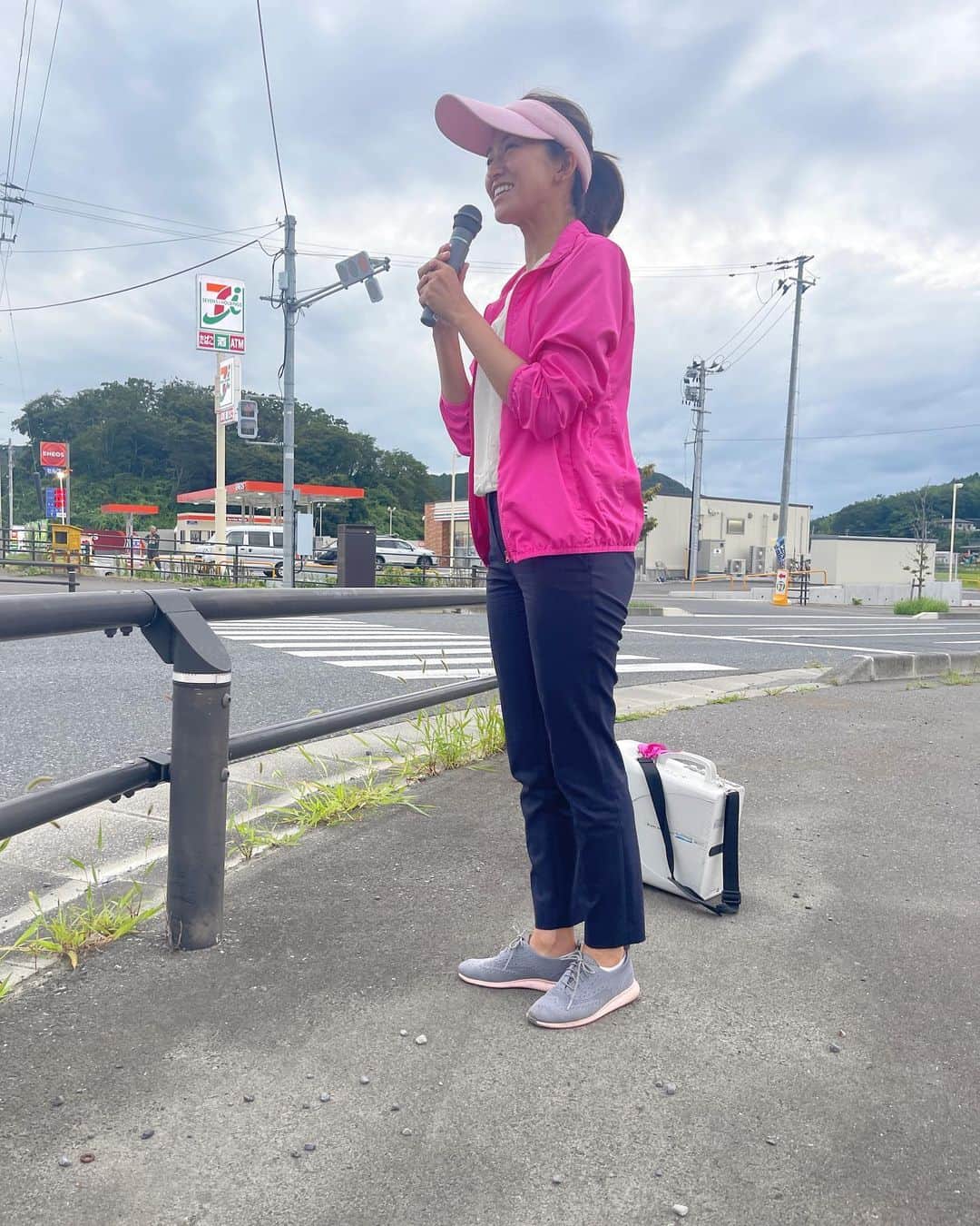 森下千里のインスタグラム：「日々、辻立ち。  毎日街頭に立っています。  選挙でないのに？と 声をかけられましたが、  選挙でなくてもやるのです！  #宮城 #辻立ちクイーン  #辻立ち中」