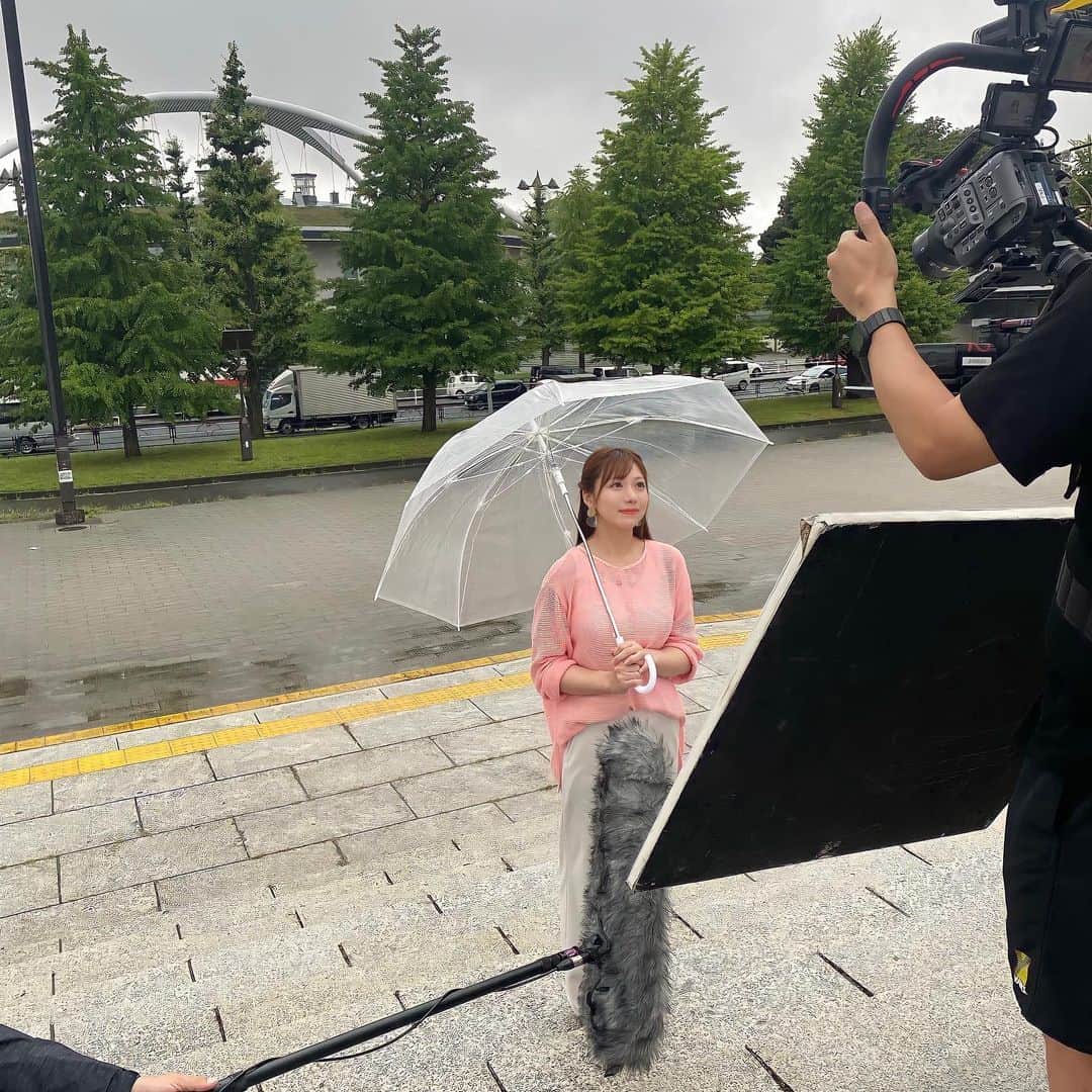 藤崎里菜さんのインスタグラム写真 - (藤崎里菜Instagram)「CM撮影風景  もともと瞬きしがちなんだけど、 眩しかったからさらに瞬き多め🥹  #幸楽苑 #TVCM #撮影風景 #CM撮影」8月19日 22時35分 - rina_fujisaki