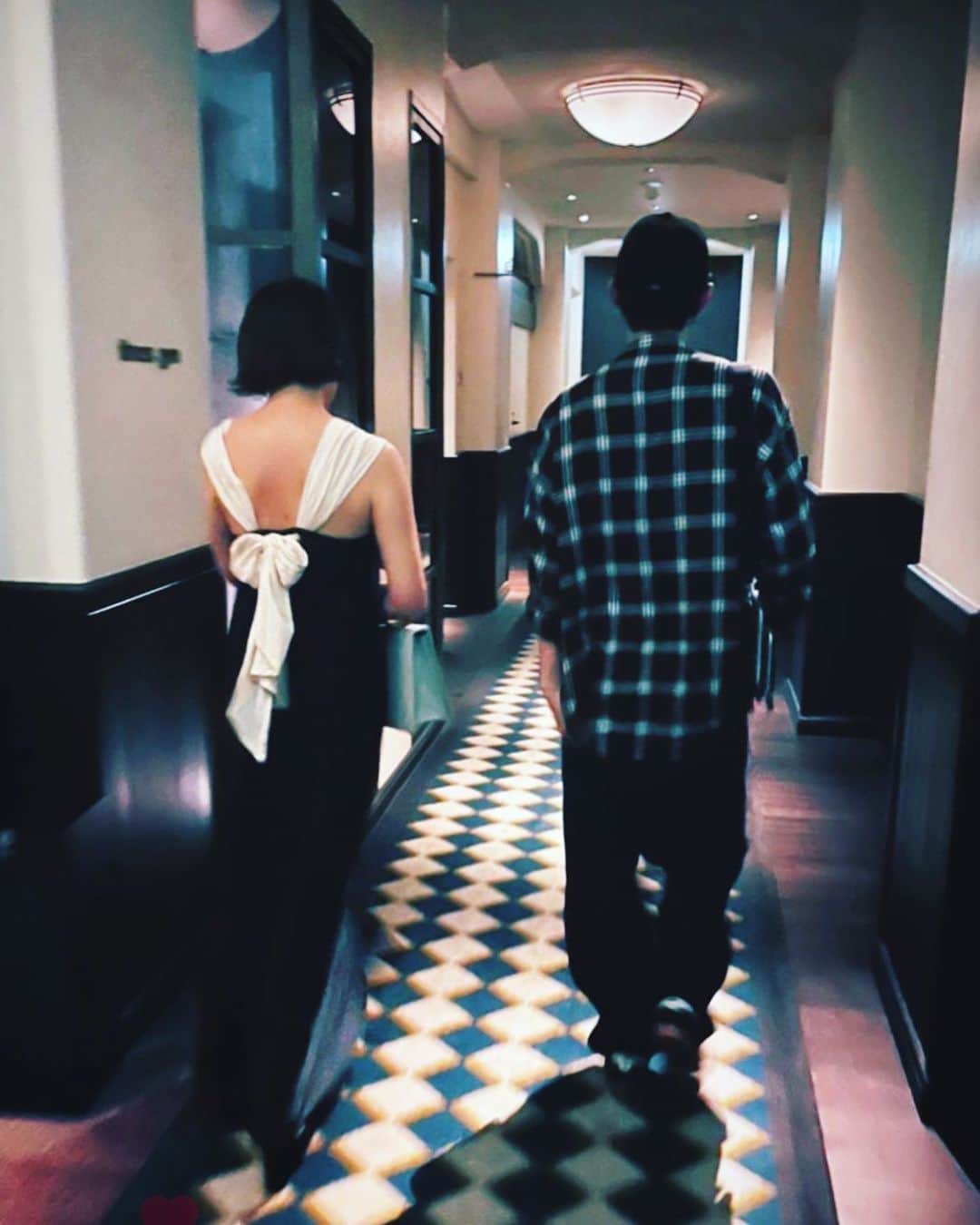 風間ゆみえのインスタグラム：「ブノワでのディナーの後はルーフトップK36で乾杯🥂✨  @daichi_1127  @salon_y.official  @k36bar_kyoto  @thehotelseiryukyotokiyomizu  dress👗.... @velnica_japan  #yumie_k_style」