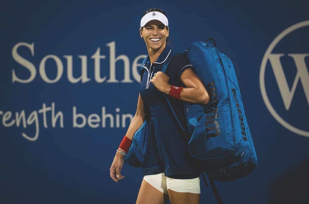 アイラ・トムリャノビッチのインスタグラム：「Thank you @cincytennis for keeping me busy and happy💙」