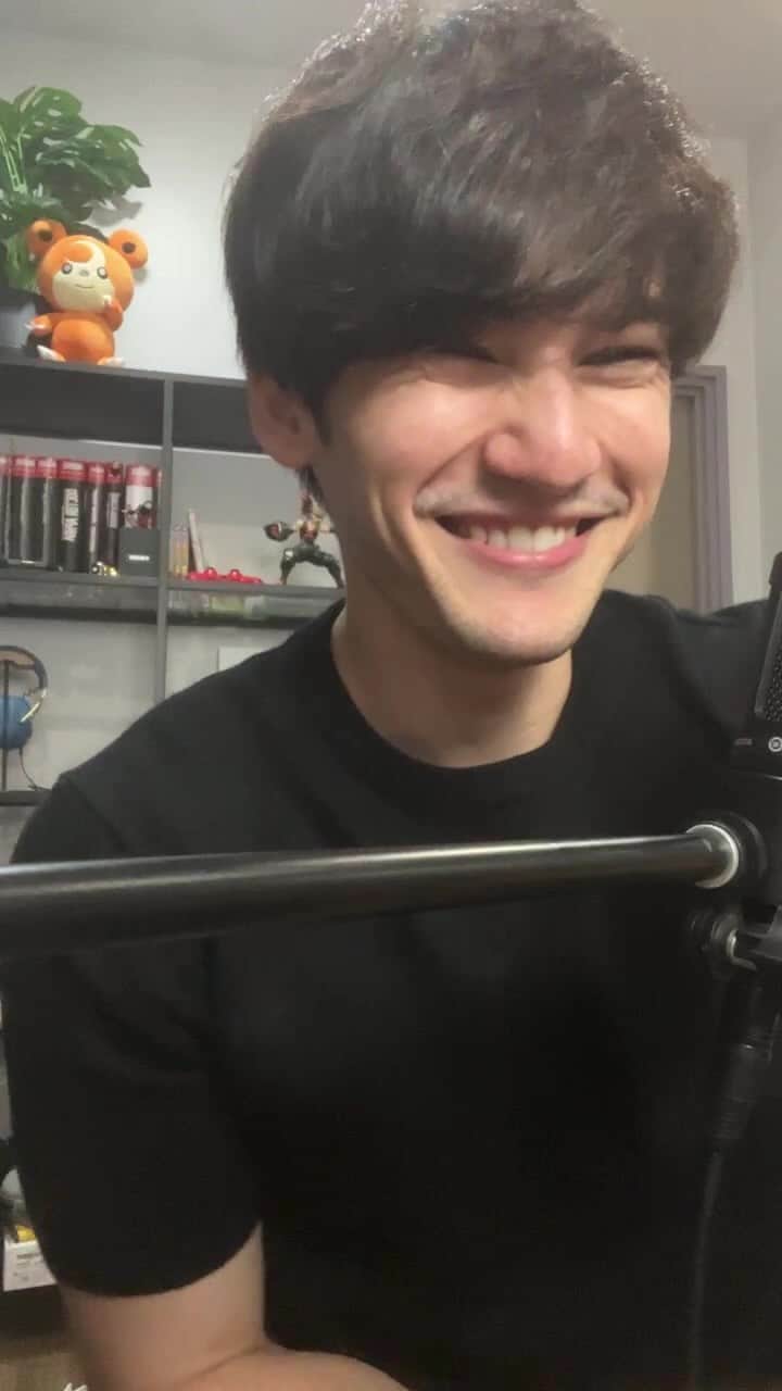 パース・ナクンのインスタグラム：「Thank you for 1M❤️」