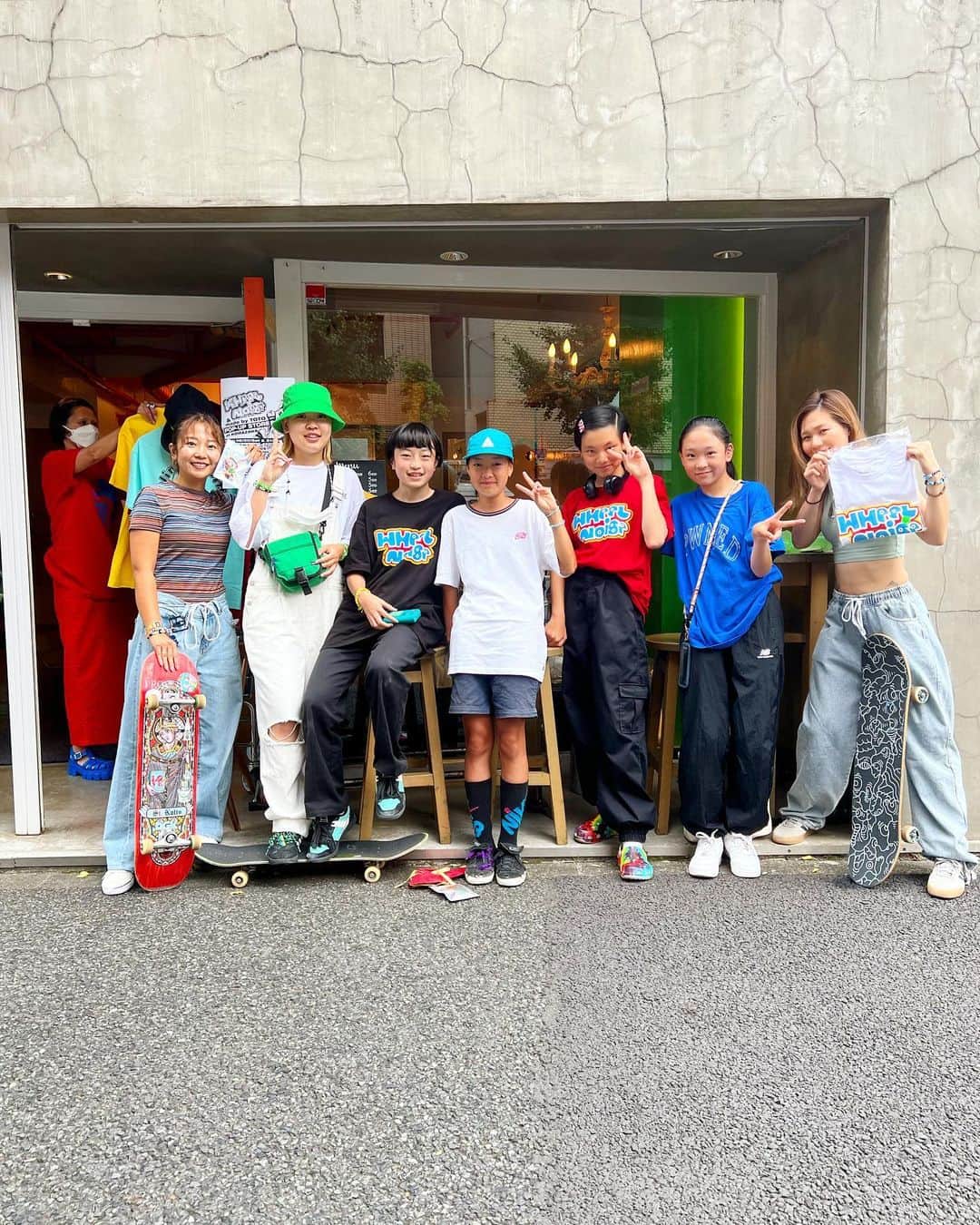 山本宇一のインスタグラム：「@prettythingscoffee 今日も明日も18時まで〜　@wheelnoise」
