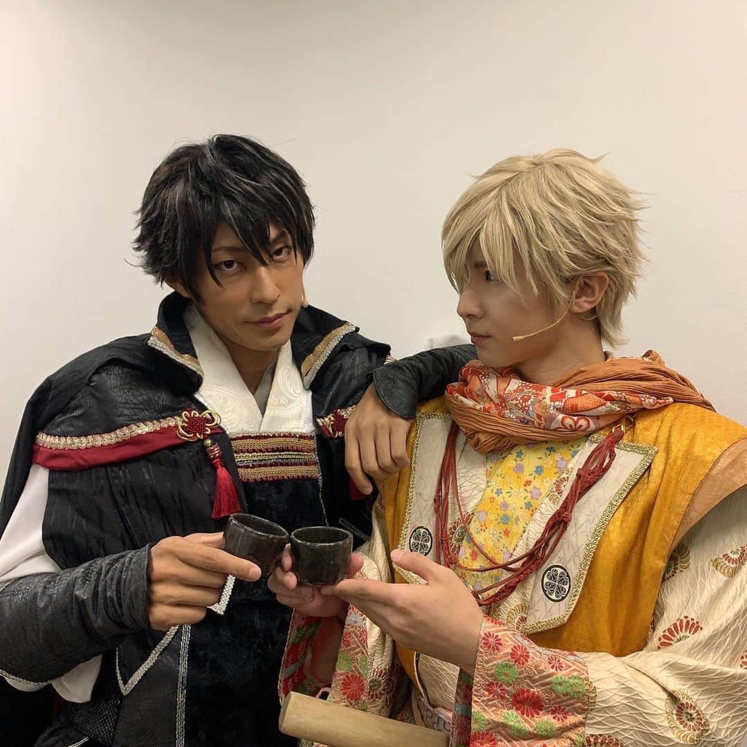 小笠原健のインスタグラム：「https://live.au.com/live/206/?utm_source=google&utm_medium=cpc&utm_campaign=ikemen&gclid=EAIaIQobChMI3avj9PnU-QIVhNdMAh37nwAsEAAYASAAEgKd9PD_BwE  ２３日、火曜日は☝️URL☝️ 配信でもお楽しみいただけます👍  舞台観たことないって方も ぜひ一度、配信だけど 試してみて下さい‼️  舞台ならではの面白さ 必ずあります‼️」
