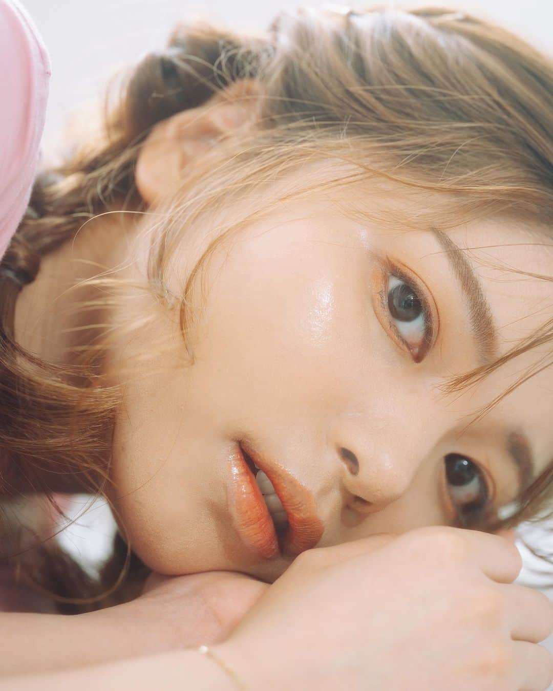西谷麻糸呂のインスタグラム：「久々の作品撮り🍋  . . . 📷 @kenta.koishi  💄 @maki_hairmake_」