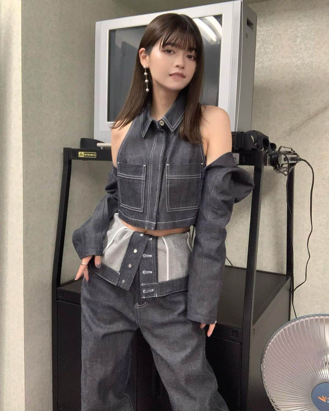 景井ひなのインスタグラム：「_ 気持ちがマイナスな時は自らプラスに持ってっちゃおーねっꪔ̤̮🤍好きな服で着飾って好きな物食べて沢山自分甘やかしちゃおーね‪ꪔ̤̮🤍」