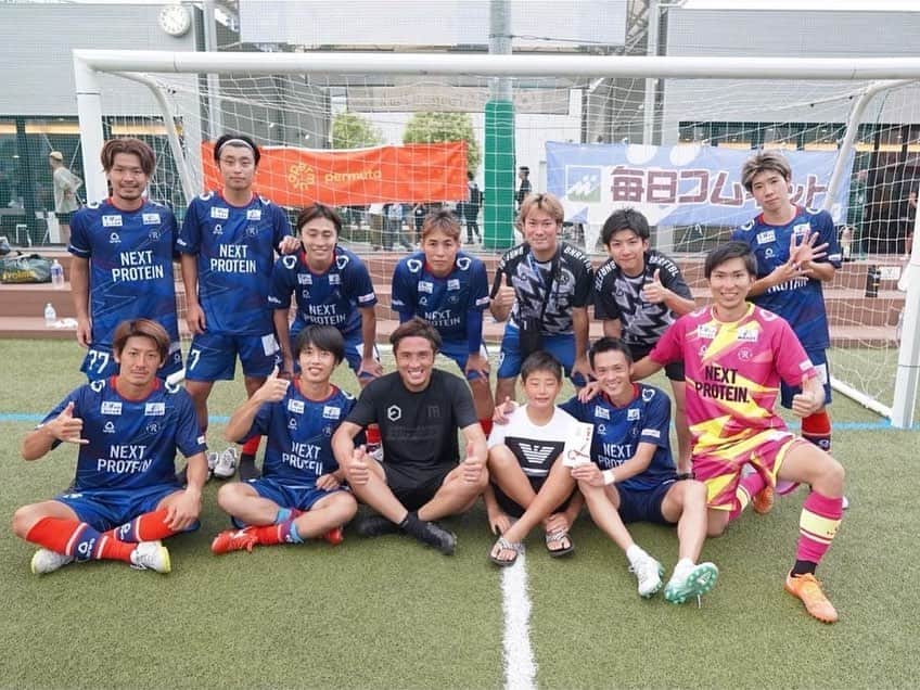 MCしんごさんのインスタグラム写真 - (MCしんごInstagram)「#ZENRYOKUCUP 全勝 #優勝 ⁡ 全員よく戦ったわ！ 褒めますよ！ 最高だったよ！ ⁡ だって…私はチーム練習の後に合流したので、声だけ出しに行きましたw ⁡ ⁡ スペシャルマッチで #那須大亮 さんチームとやりました！ 試合の模様は那須大亮さんのチャンネルで後日公開‼️ ⁡ #Revolutions #レボリューションズ #Revo #レボ #NEXTPROTEIN #黒部からのおくりもの #MIRAIZY #vitabrid_c12  #athlifes #zacsolution  #sugiteccorporation  #HAIRTIVE #travelworker #erectus #athten #サッカー #ソサイチ #フットサル #ちょいまねJAPAN #MCしんご #高萩洋次郎 #MIFA #SOCIETY #soccer #footsal #football #beachsoccer」8月20日 23時30分 - mc_shingo