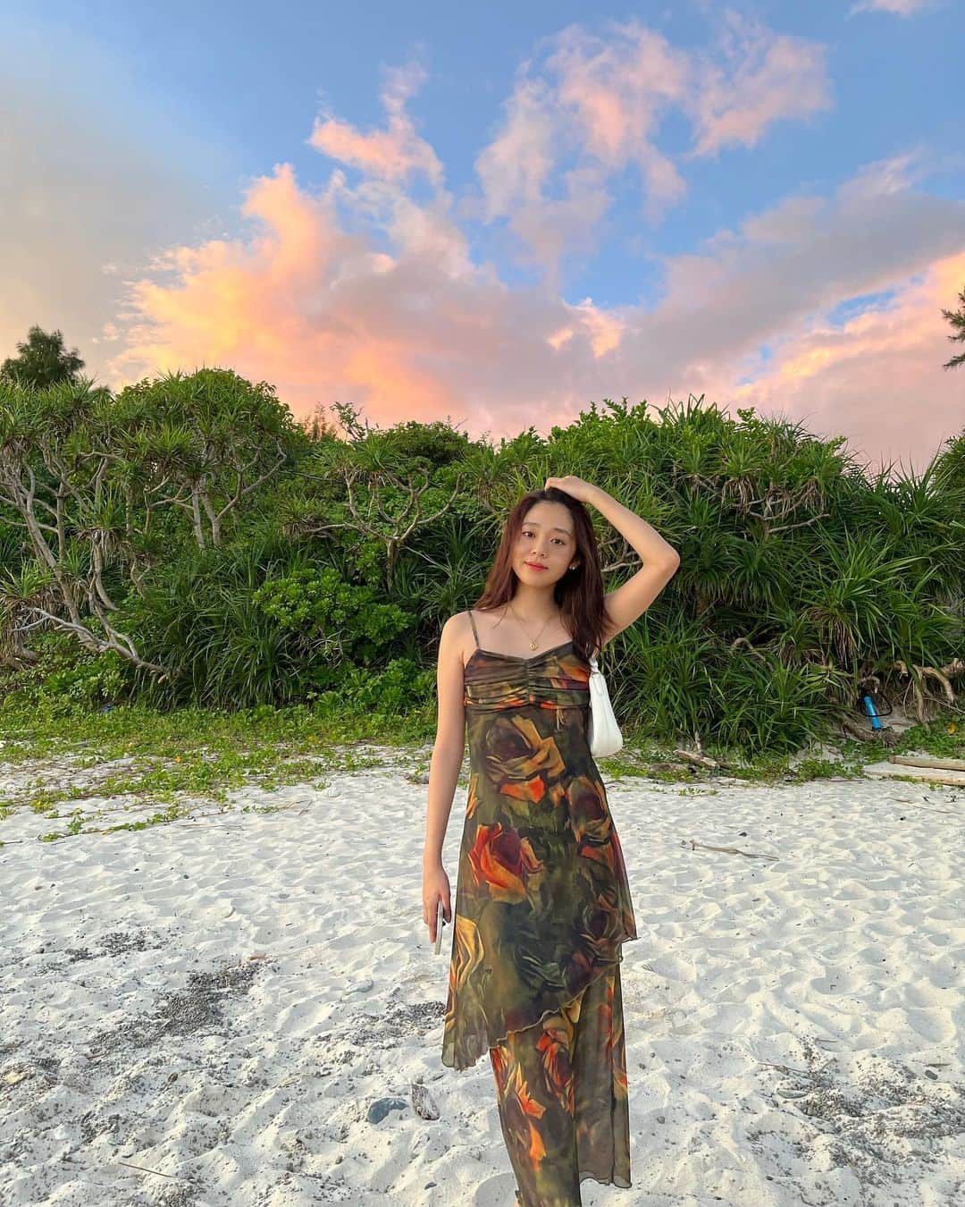 江藤百香のインスタグラム：「🌺」