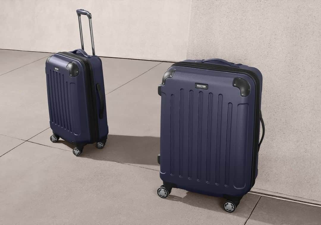 ケネスコールのインスタグラム：「We hope your vacation goes as smoothly as our Renegade luggage set. Each piece is packed with modern style, mobility, and durability.  #KennethCole #travel」