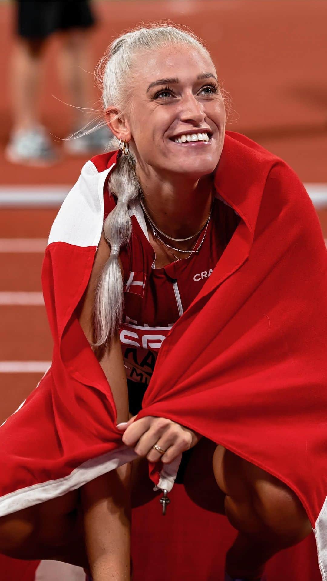 イダ・カーストフのインスタグラム：「This evening!  European bronze 🥉  📷 @deca_text_och_bild」
