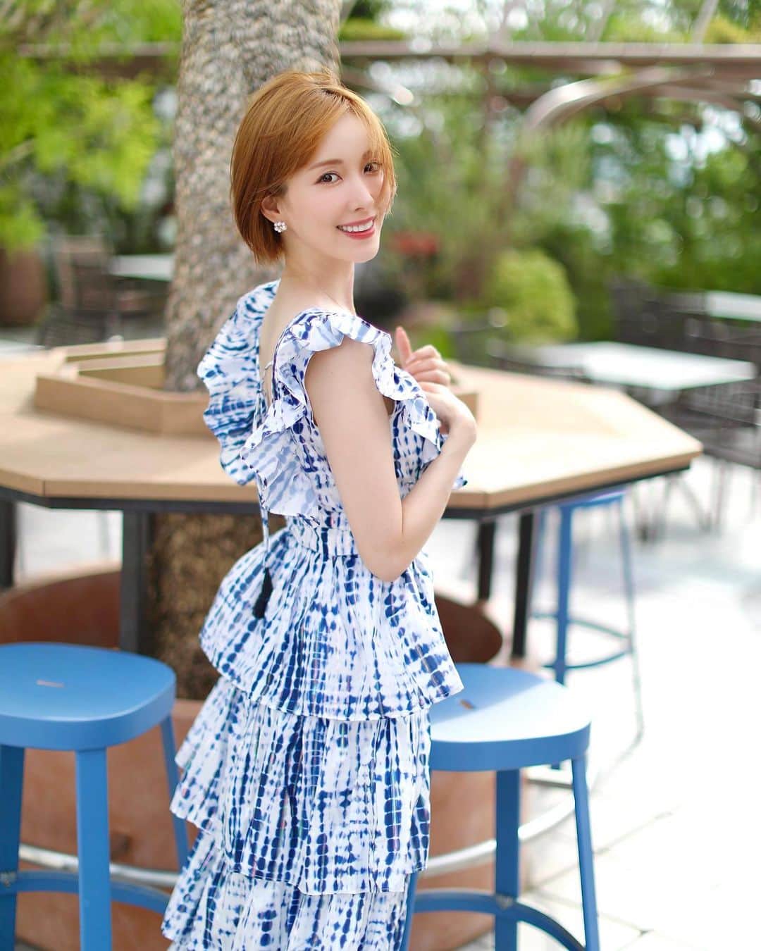 瀬戸早妃のインスタグラム：「みなさま.素敵な日曜日をお過ごしください🐬🌺  #sunday」