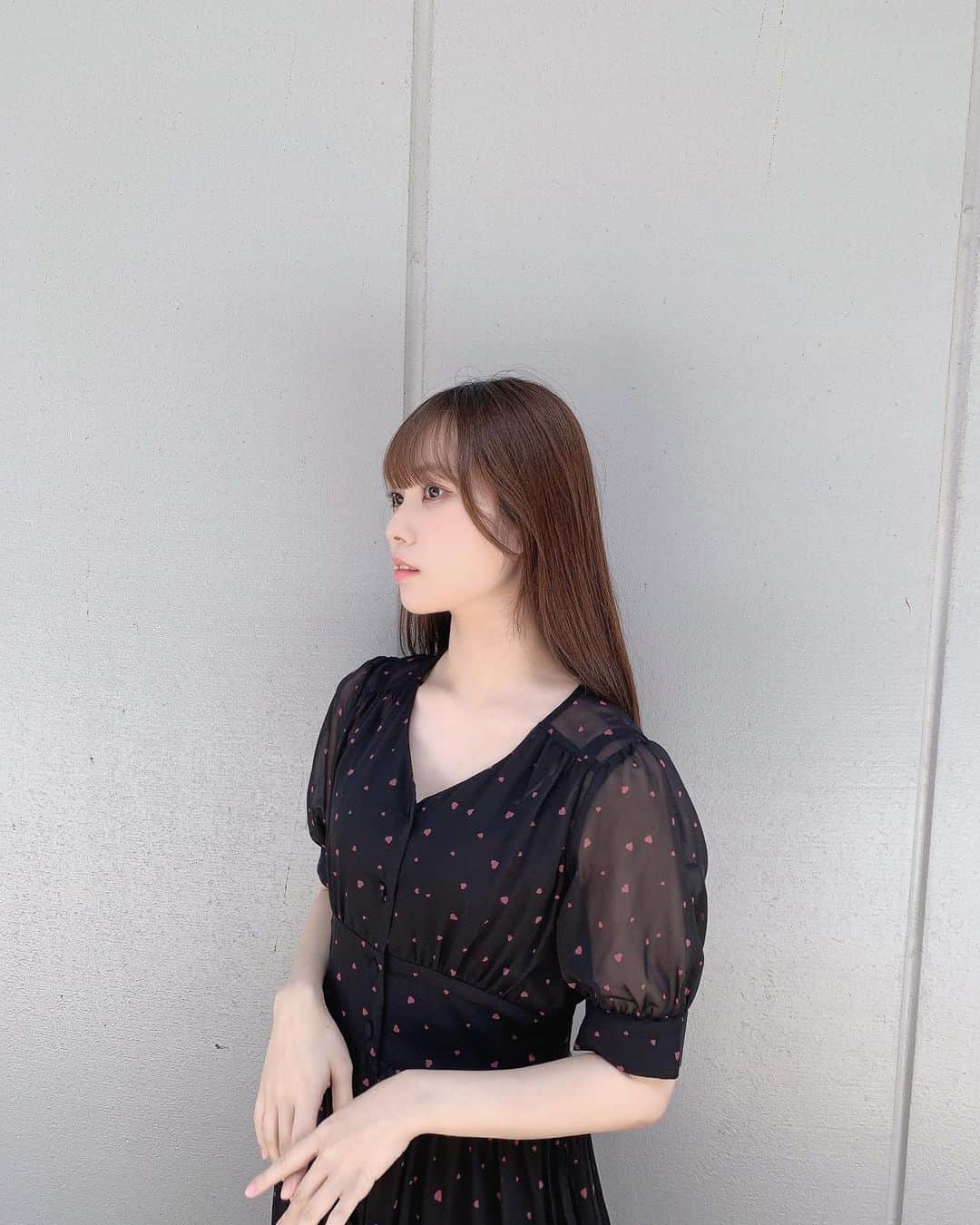 のインスタグラム：「🐈‍⬛🖤 2日間みんなと話せて幸せ🫶🏻 #ootd #onepiece  #ゆなすたぐらむ❤︎」